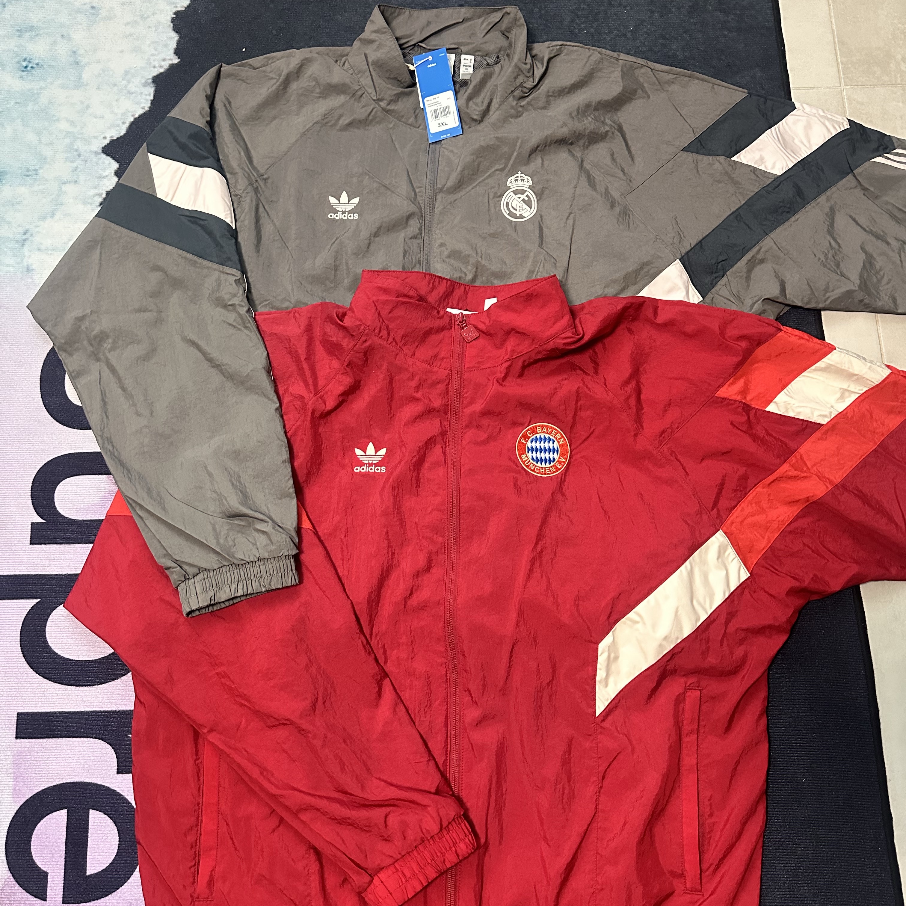 Adidas Real Madrid Originals Track Top Charcoal Grey - KR Sizing, Adidas Bayern Munchen Originals Track Top Active Maroon - KR Sizing 착용 스타일