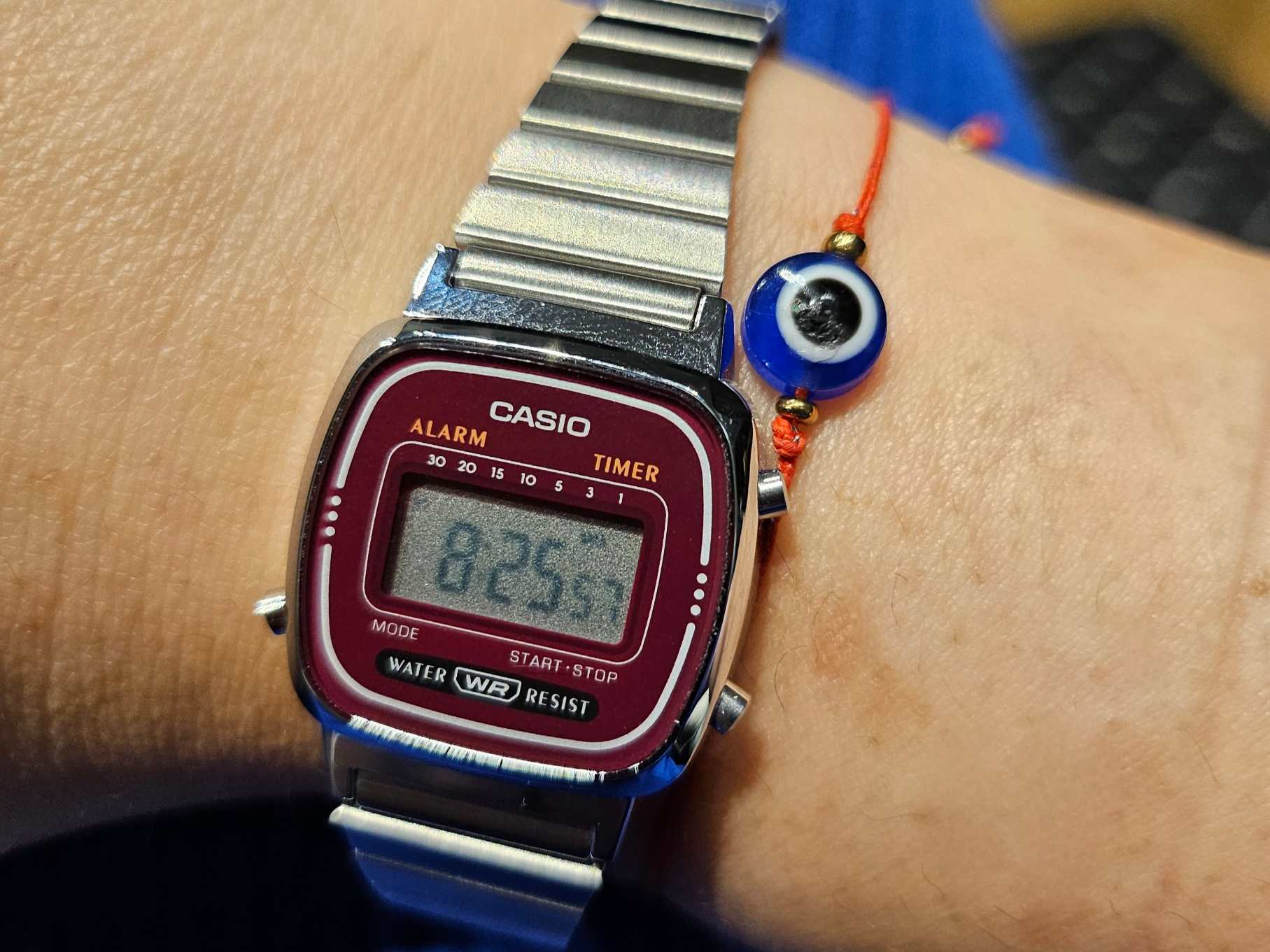 Casio LA670WA-4 착용 스타일