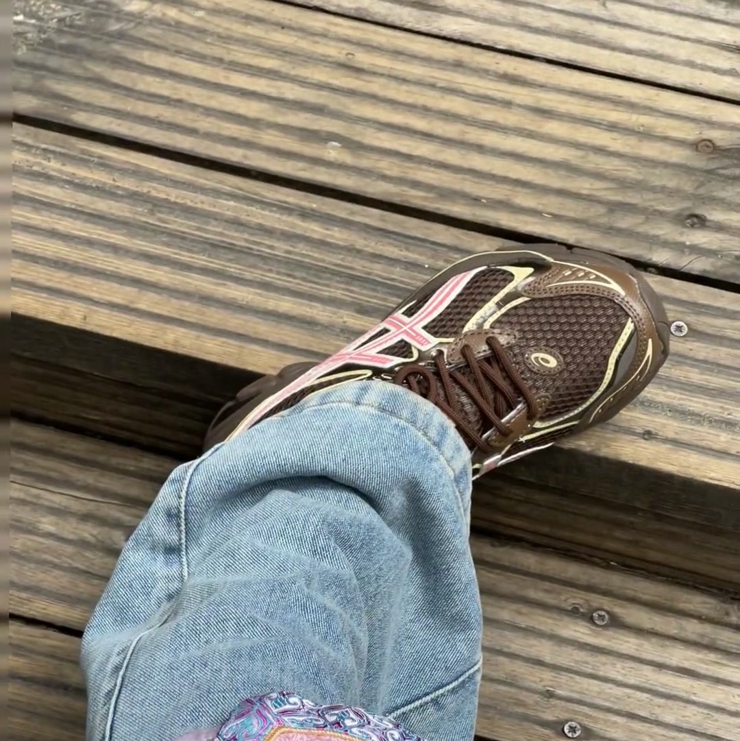 Asics UB8-S GT-2160 Brown Storm Sienna 착용 스타일 - 1