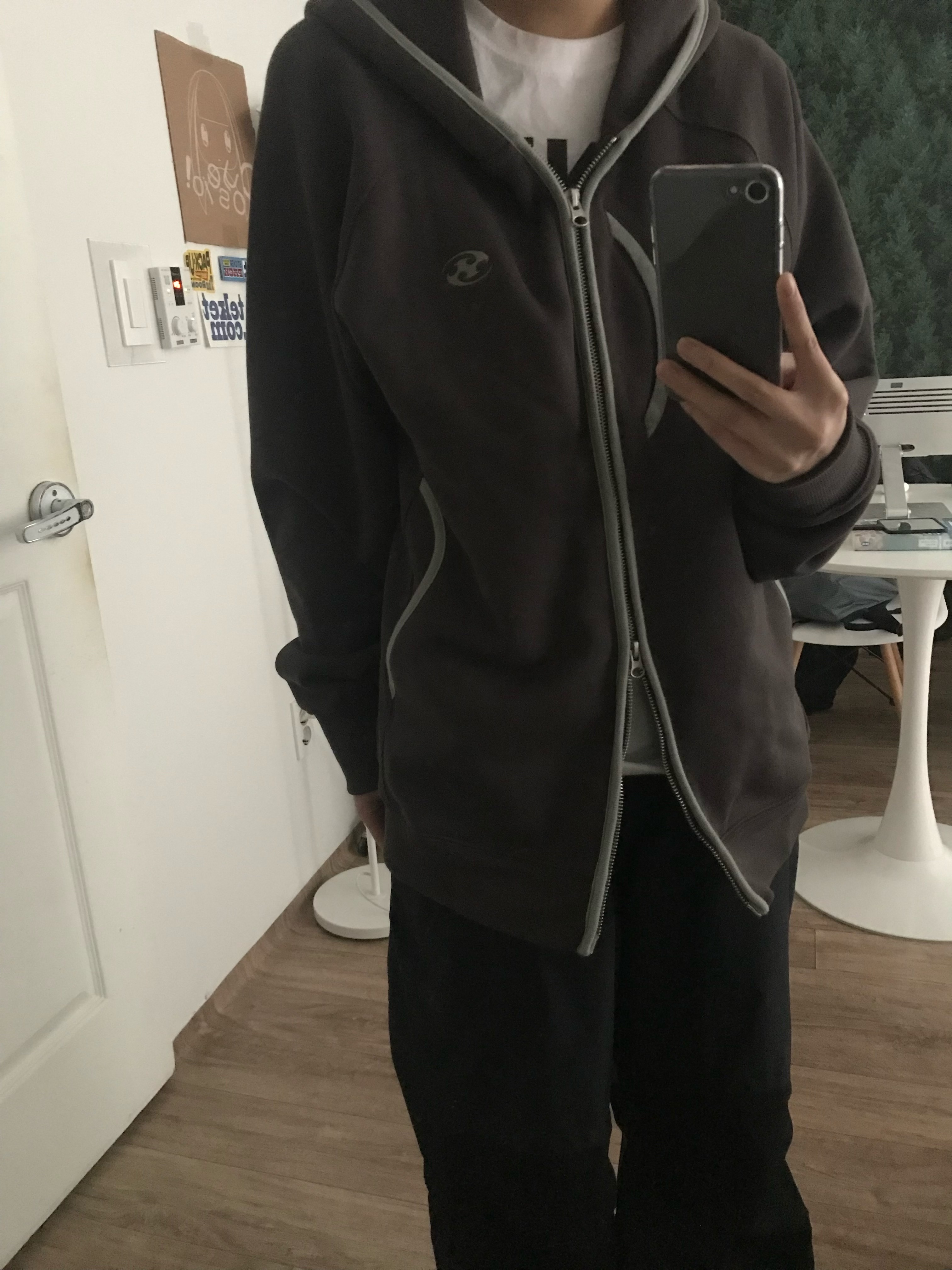 Sansan Gear Hoodie Zip-Up Brown - 24SS 착용 스타일