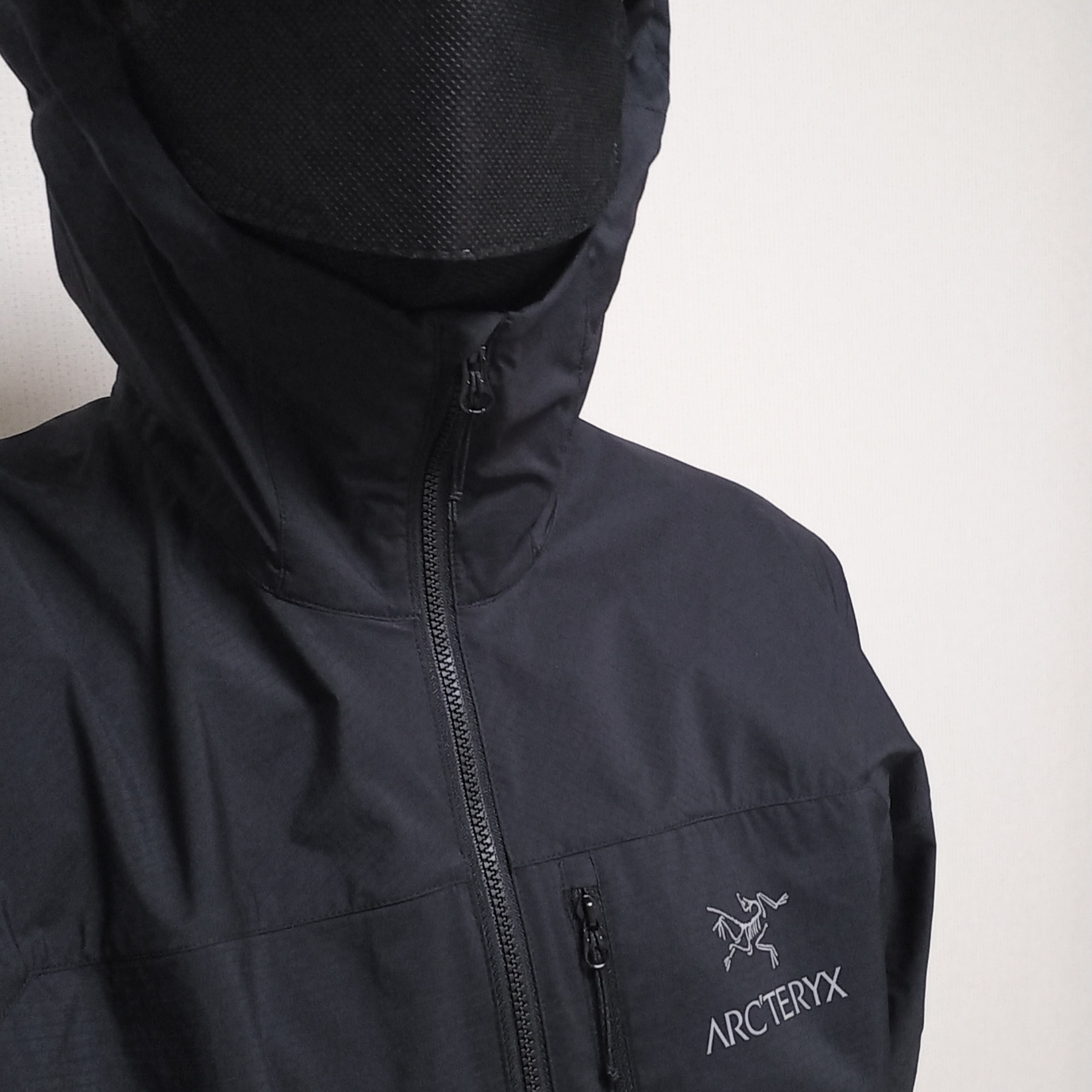Arc'teryx Squamish Hoody Black 착용 스타일 - 4
