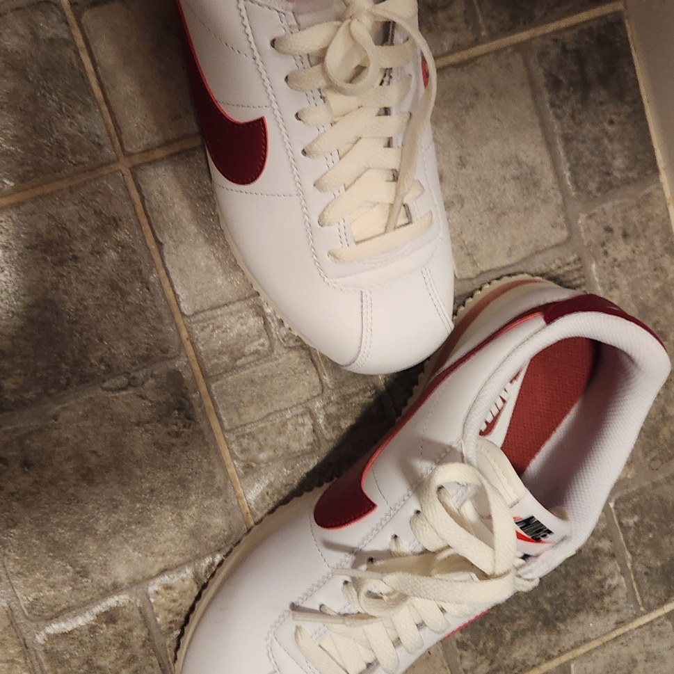 (W) Nike Cortez White Red Stardust 착용 스타일