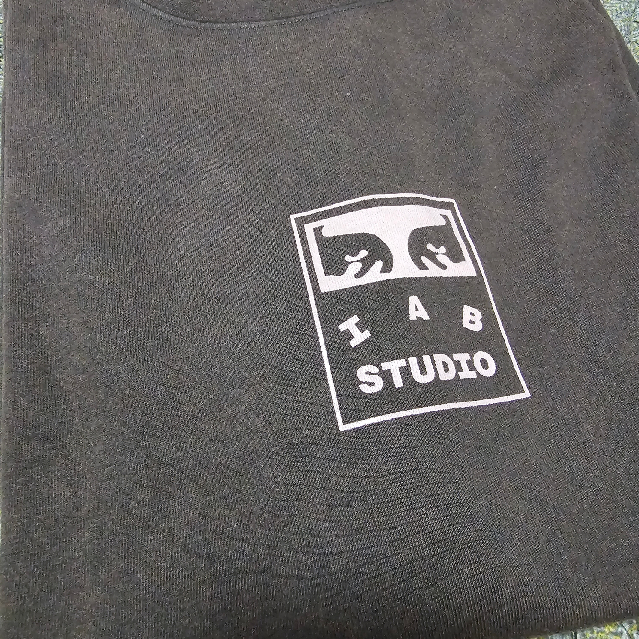 IAB Studio x Obey Icon Heavyweight Box T-Shirt Digital Black 착용 스타일