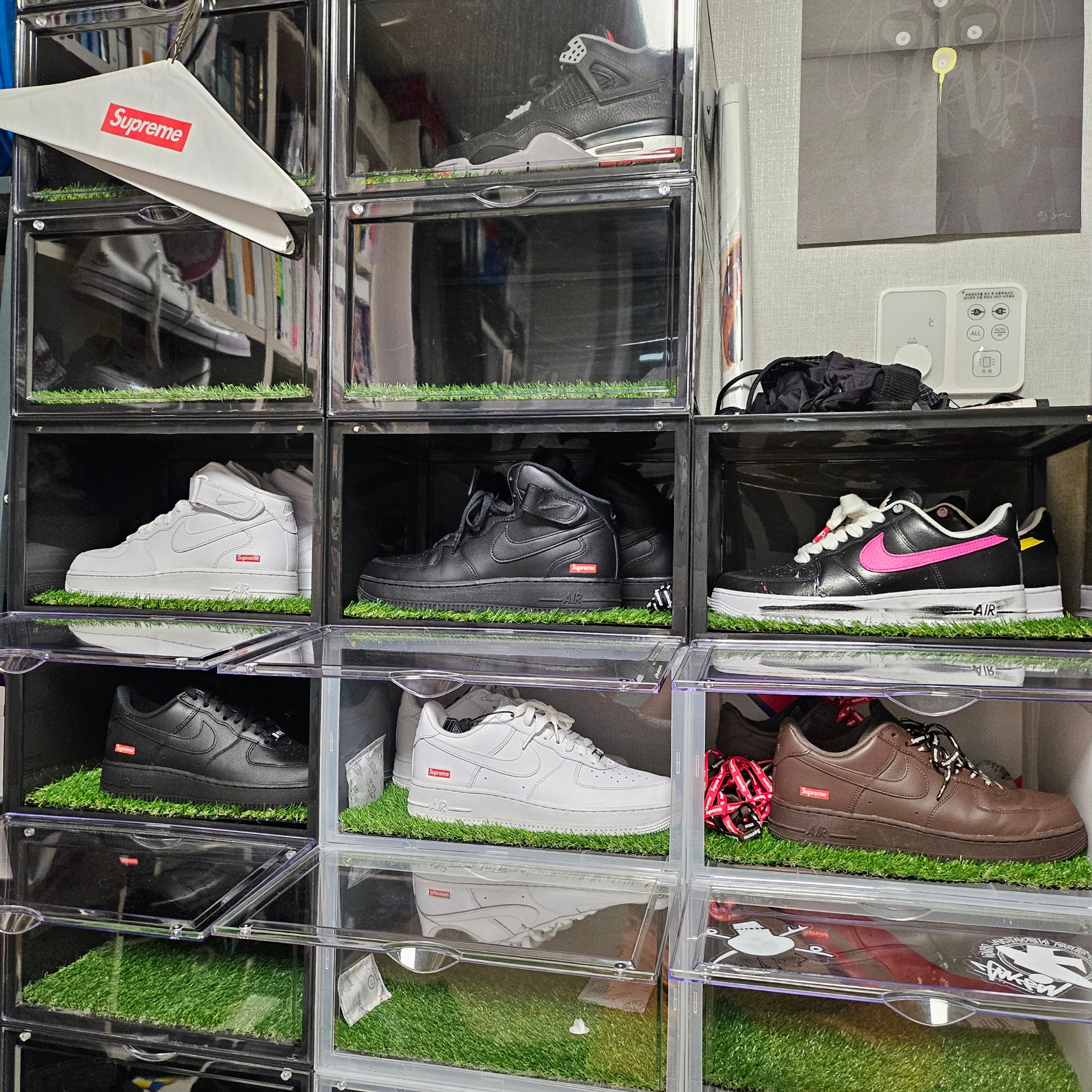 Nike x Peaceminusone Air Force 1 Low Para-Noise 3.0 Black and Multicolor, Nike x Supreme Air Force 1 Low White 착용 스타일