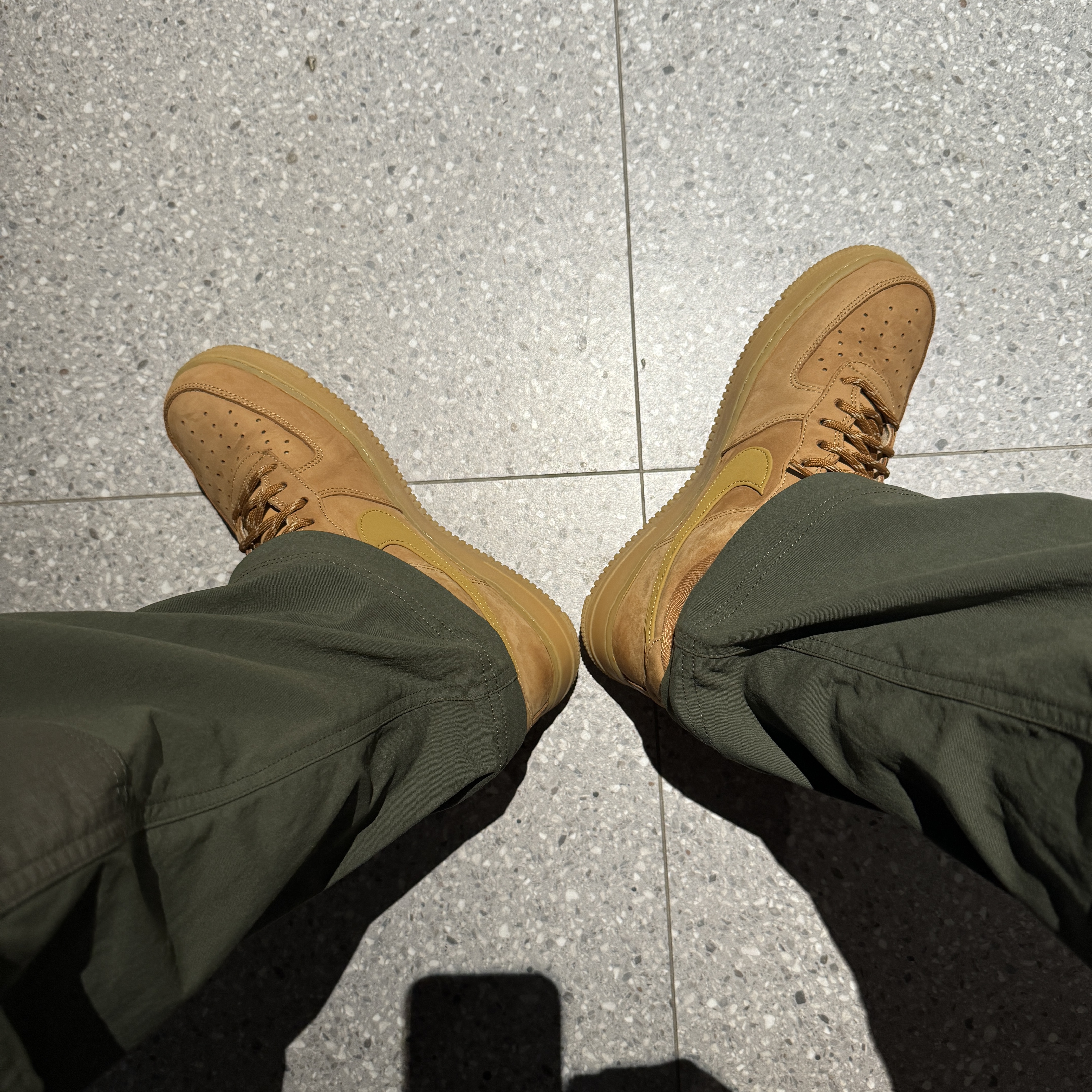 Nike Air Force 1 '07 WB Flax, Nike ACG Smith Summit Cargo Pants Cargo Khaki - US/EU 착용 스타일