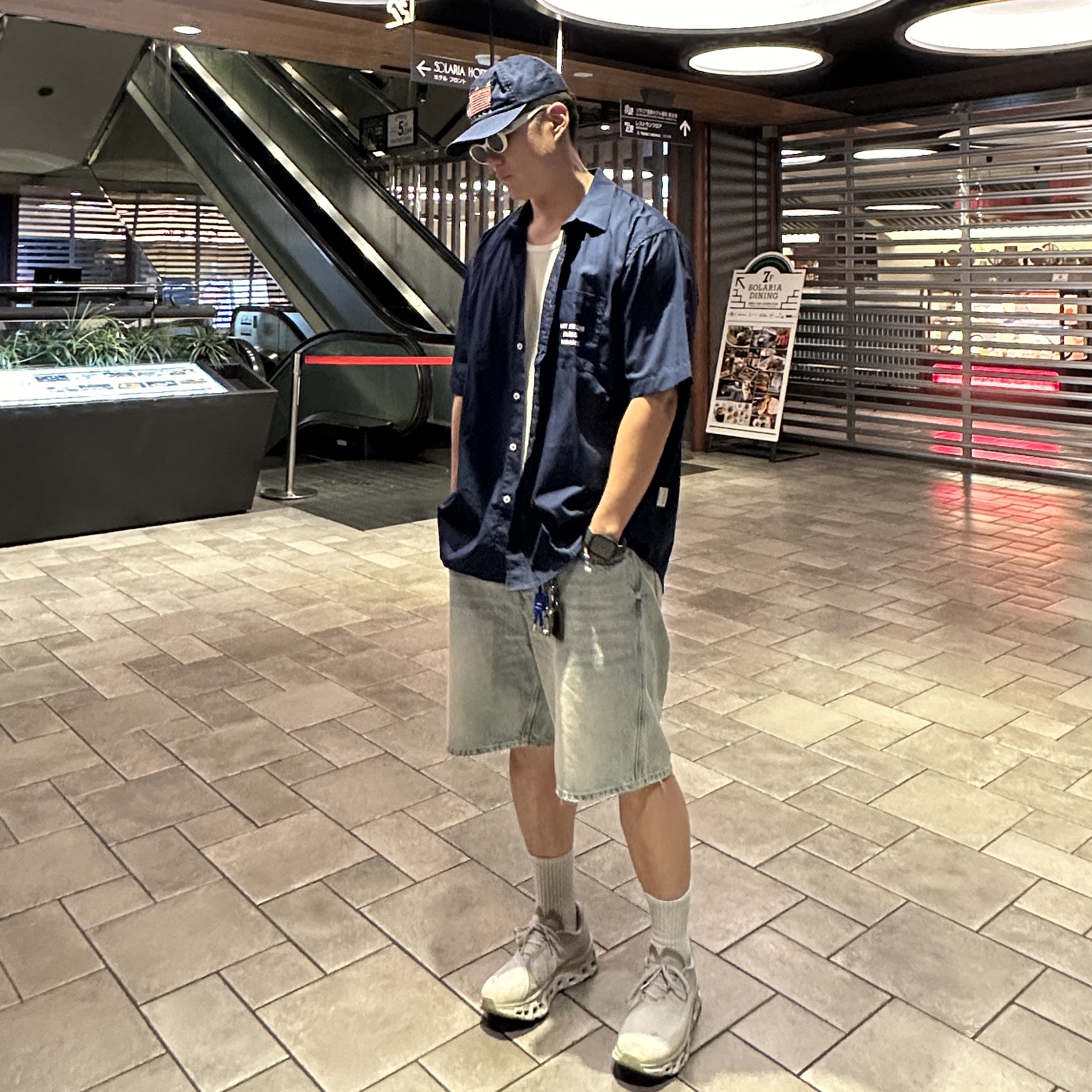 On Running x Post Archive Faction (Paf) Cloudmonster 2 Moondust Chalk, Human Made Web Belt Navy 착용 스타일 - 1