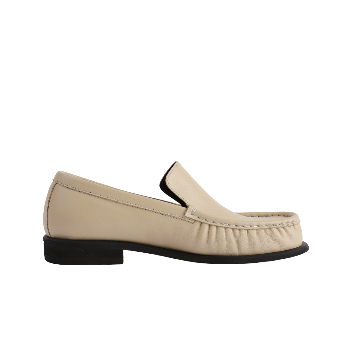 324527 APOA Groupe Square Loafer Cream