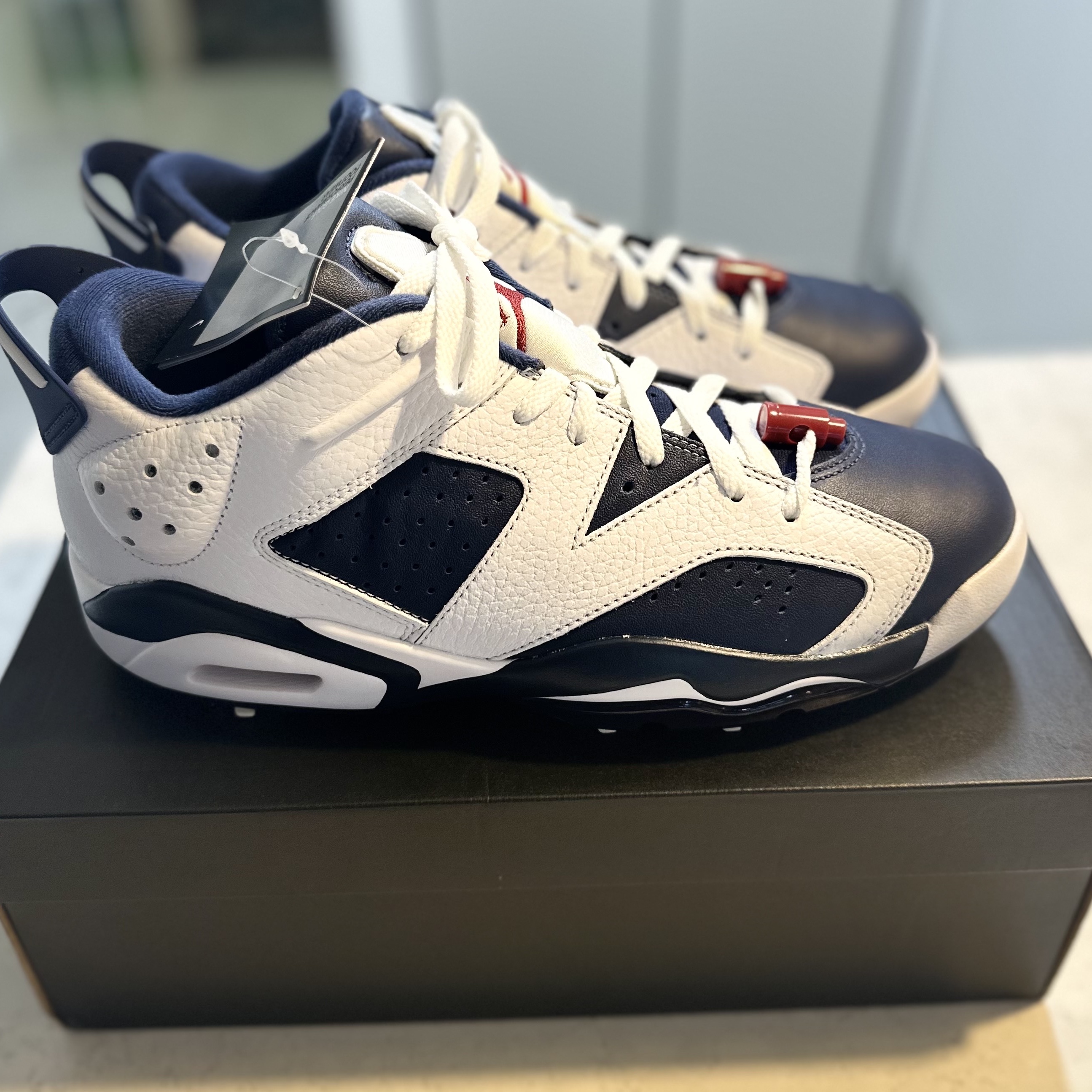 Jordan 6 Retro Low Golf Varsity Red Mignight Navy 착용 스타일 - 2