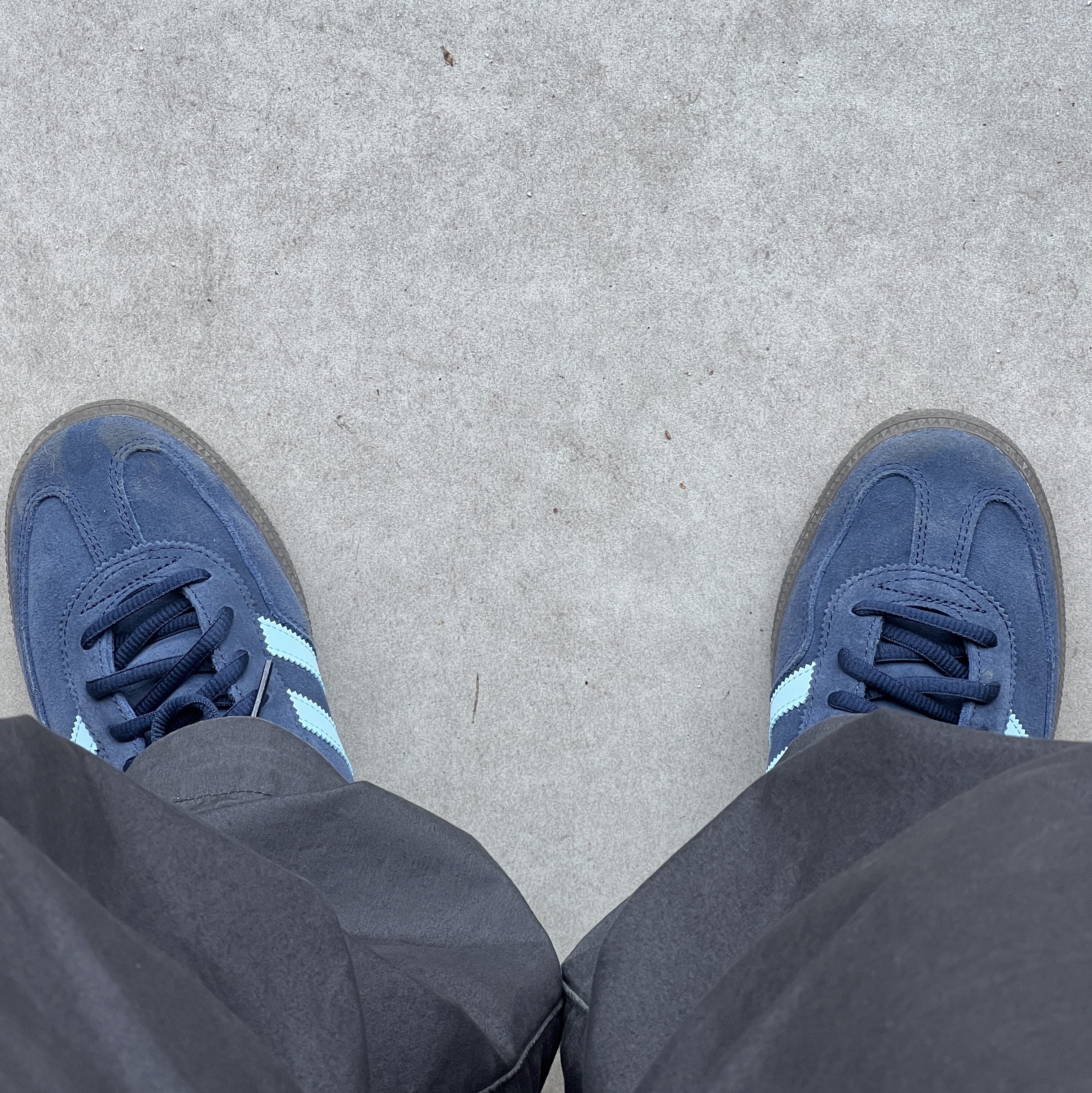 Adidas Spezial Handball Collegiate Navy 착용 스타일