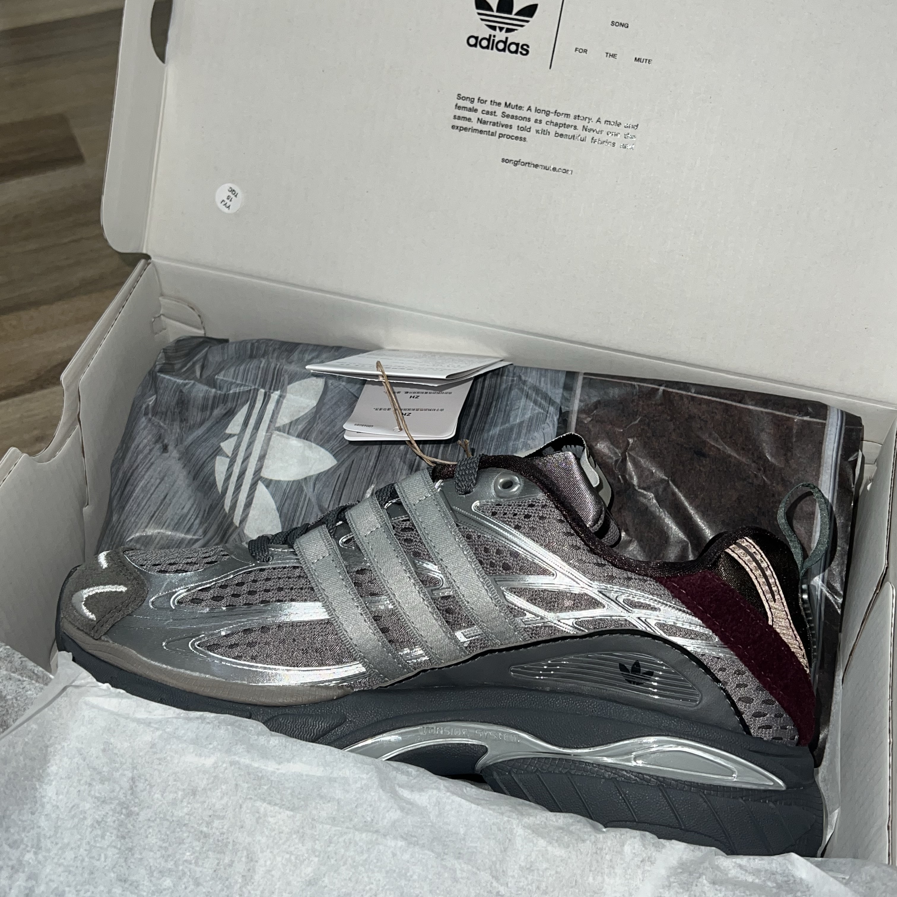 Adidas x Song for the Mute Adistar Cushion Taupe Metallic Granite 착용 스타일 - 1