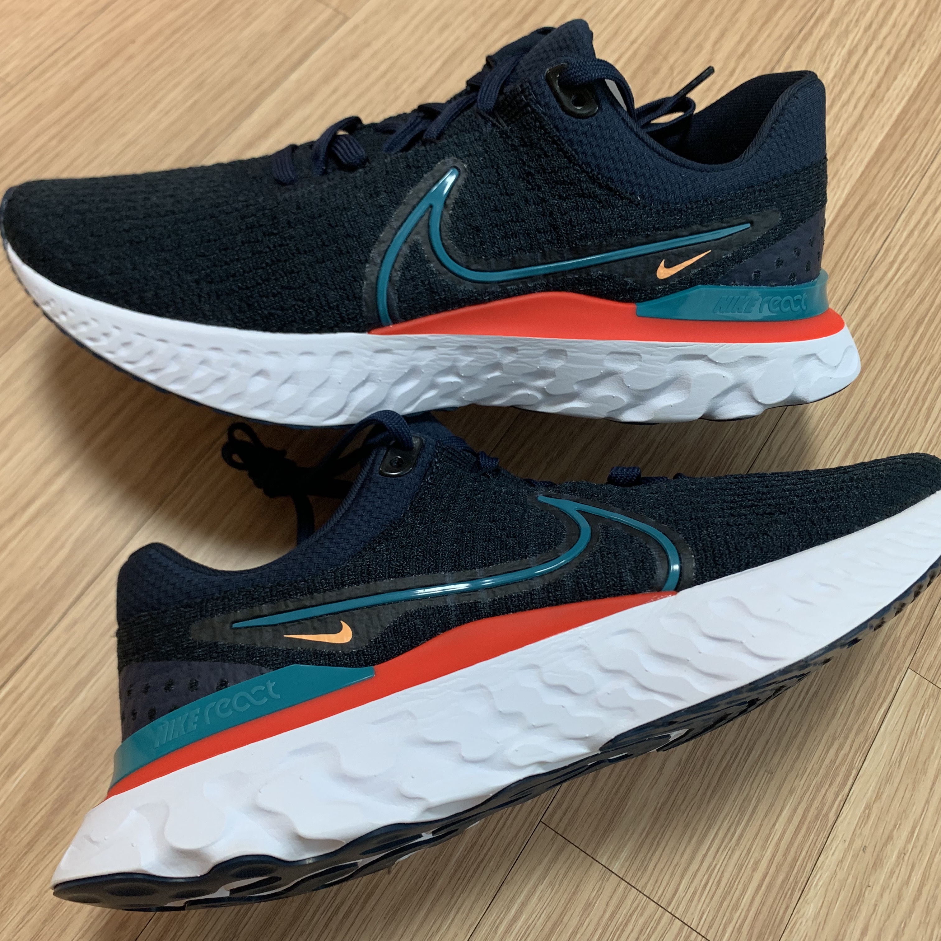Nike React Infinity Run Flyknit 3 Obsidian White 착용 스타일