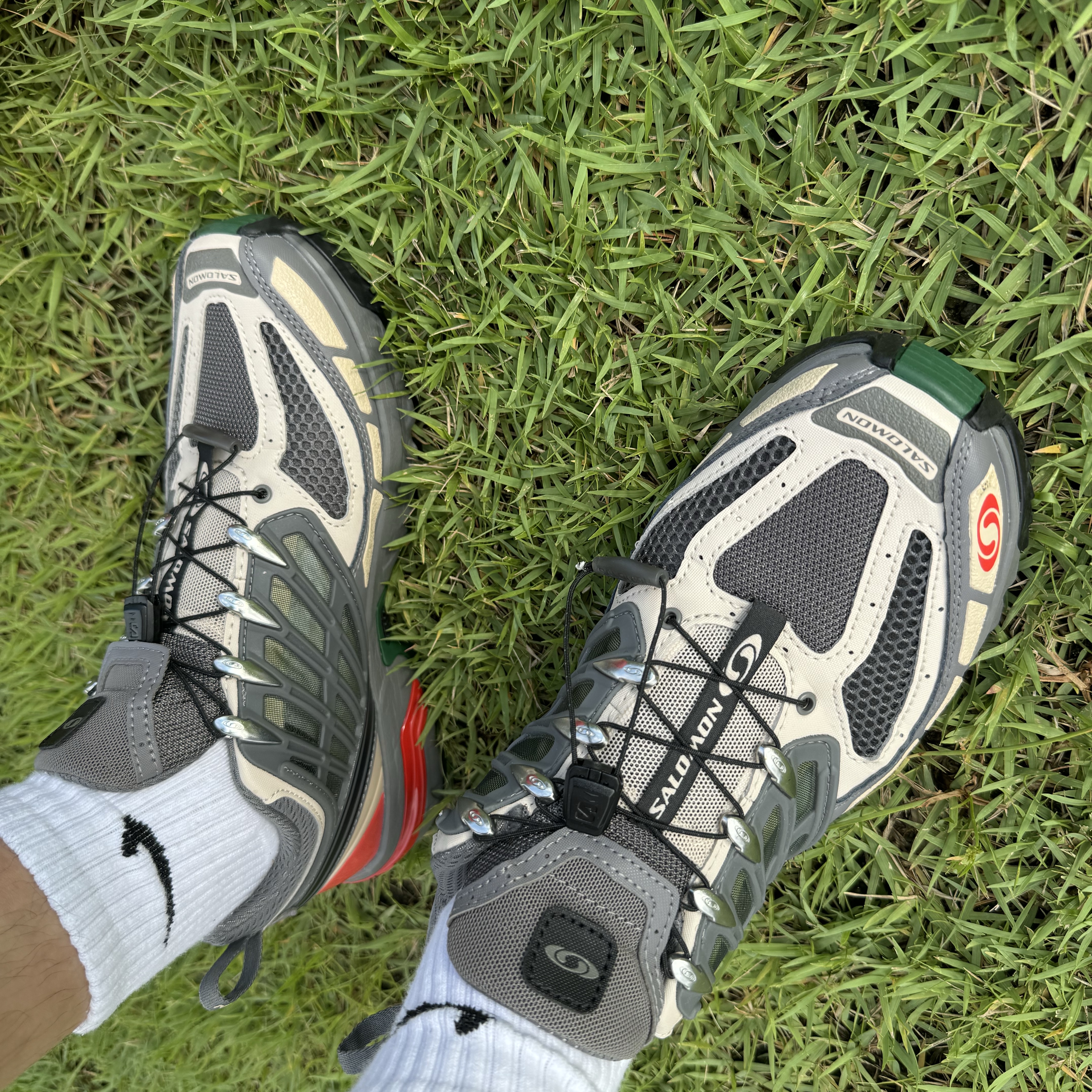 Salomon ACS Pro Pewter Cement 착용 스타일 - 2