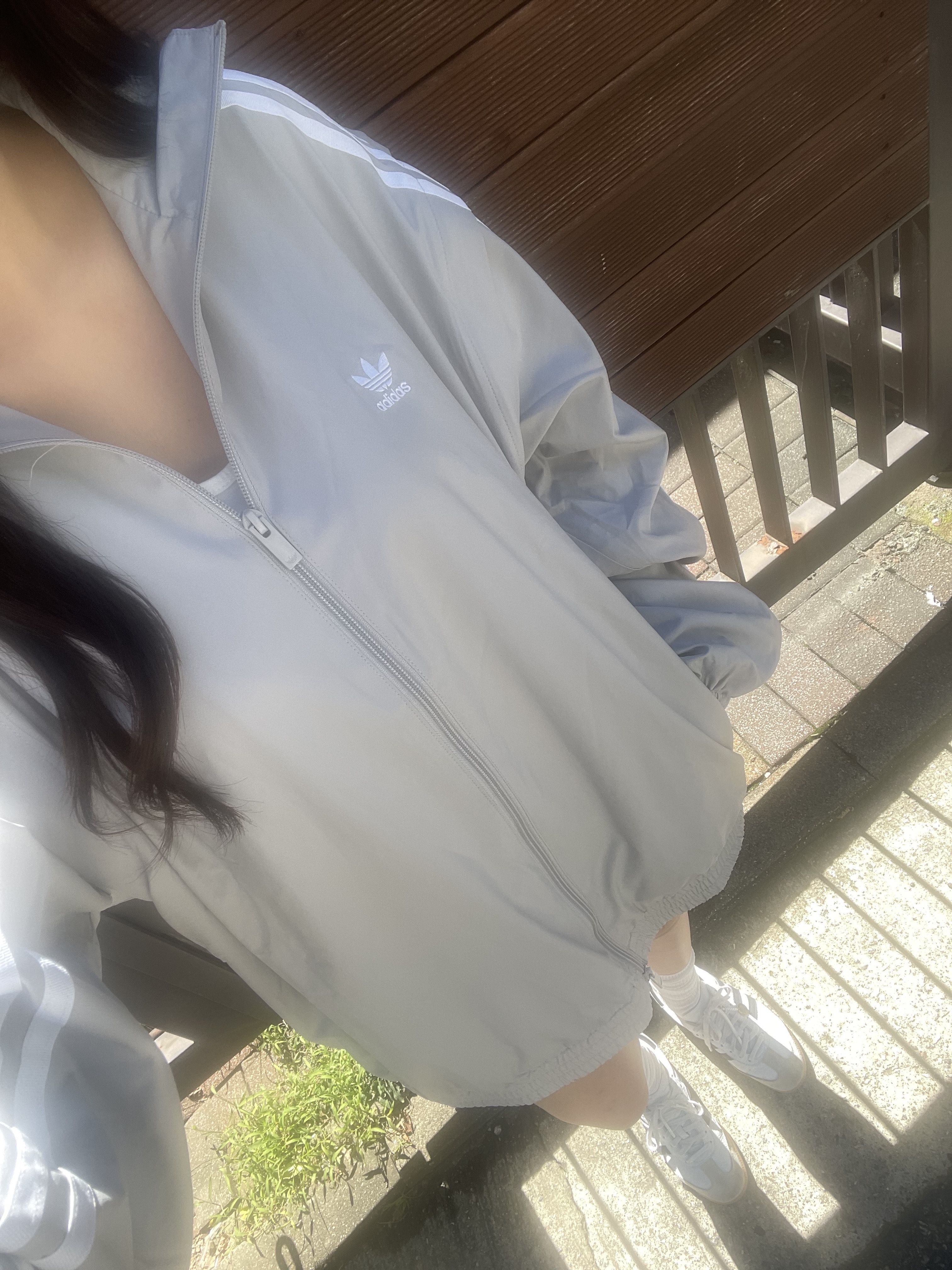 (W) Adidas Adilenium Season 2 Oversized Zip Track Top Gender Neutral Grey Two - KR Sizing, Adidas x Sporty & Rich Samba Cloud White Legend Ink 착용 스타일 - 1