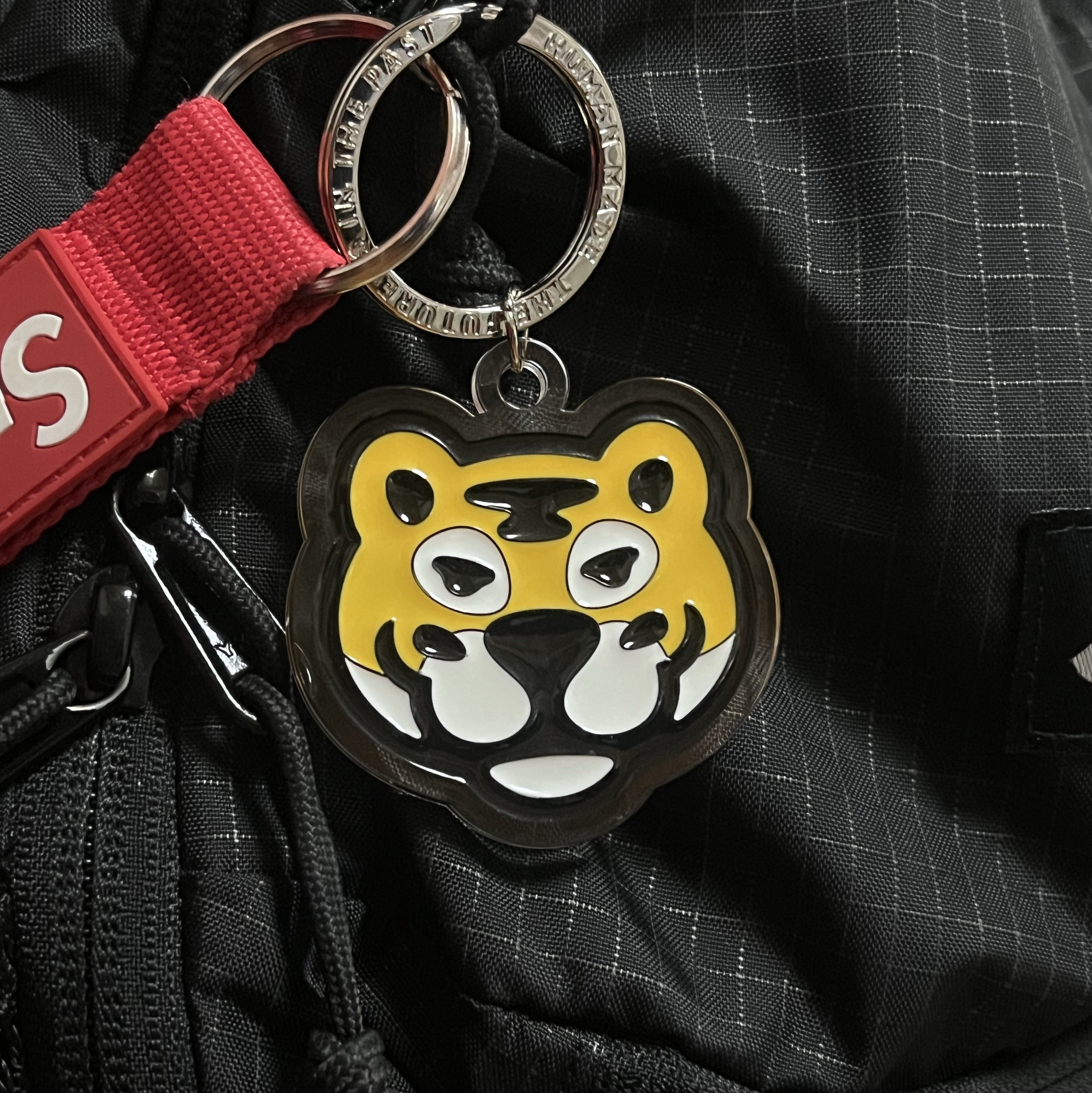 Human Made Acrylic Animal Keyring Yellow 착용 스타일