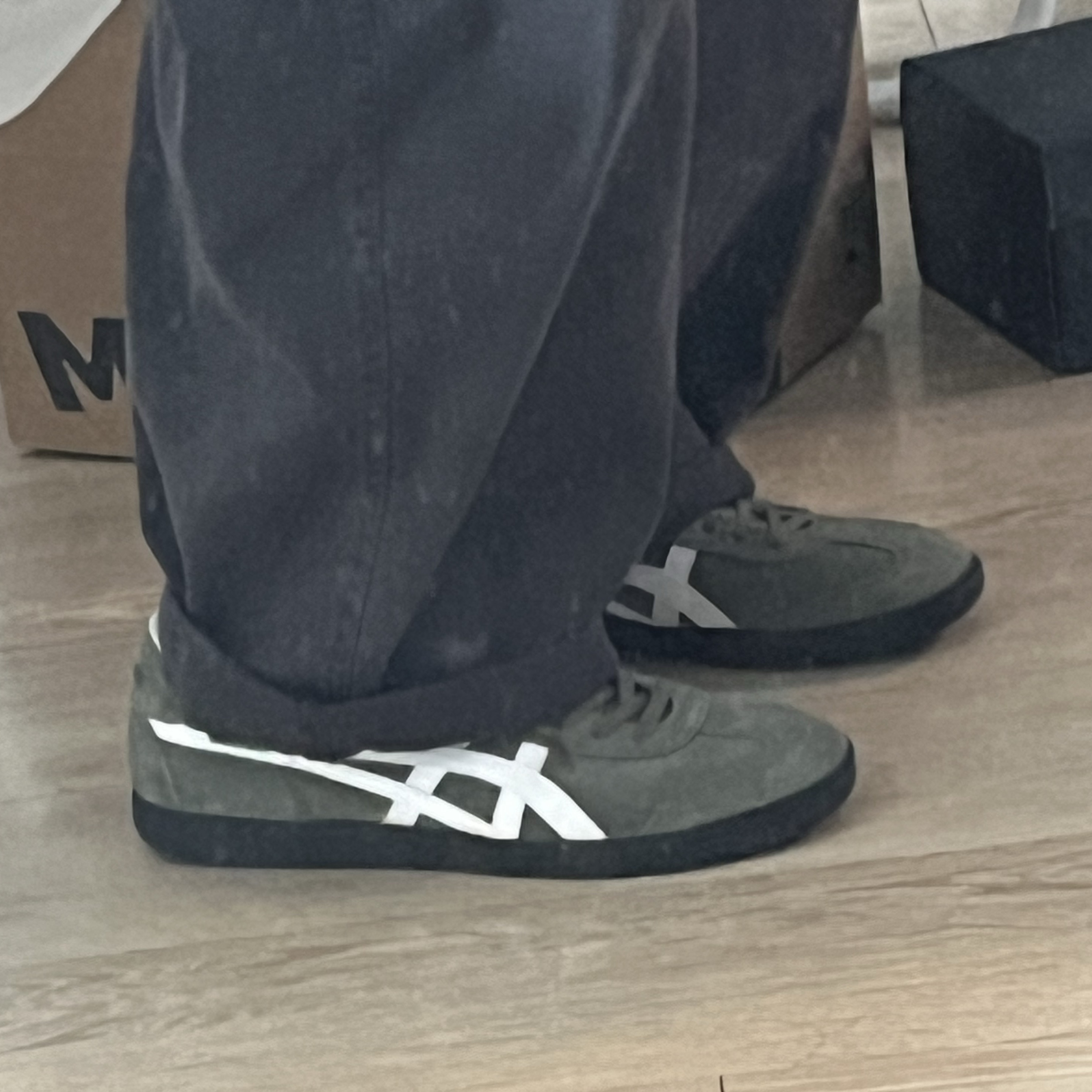 Onitsuka Tiger Tokuten Burnt Green 착용 스타일 - 1