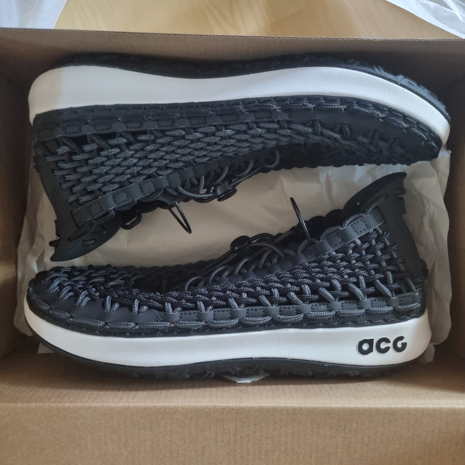 Nike ACG Watercat+ Black Summit White 착용 스타일