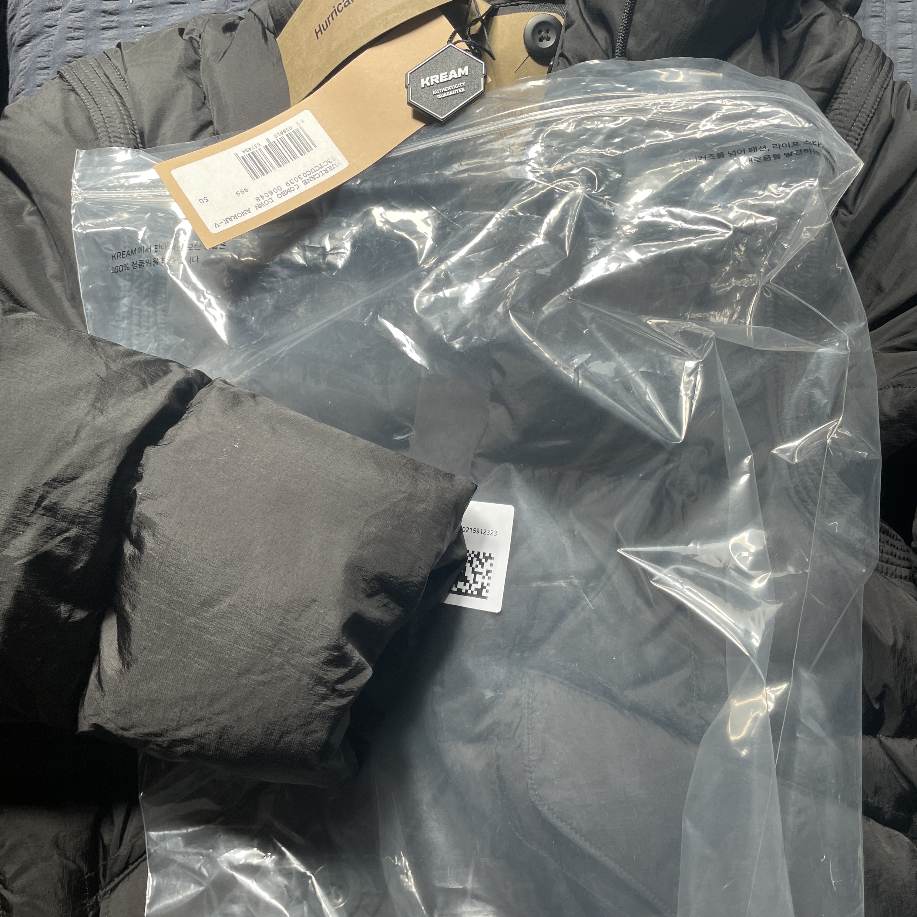 Ten C Hurricane Combo Down Anorak Black 착용 스타일