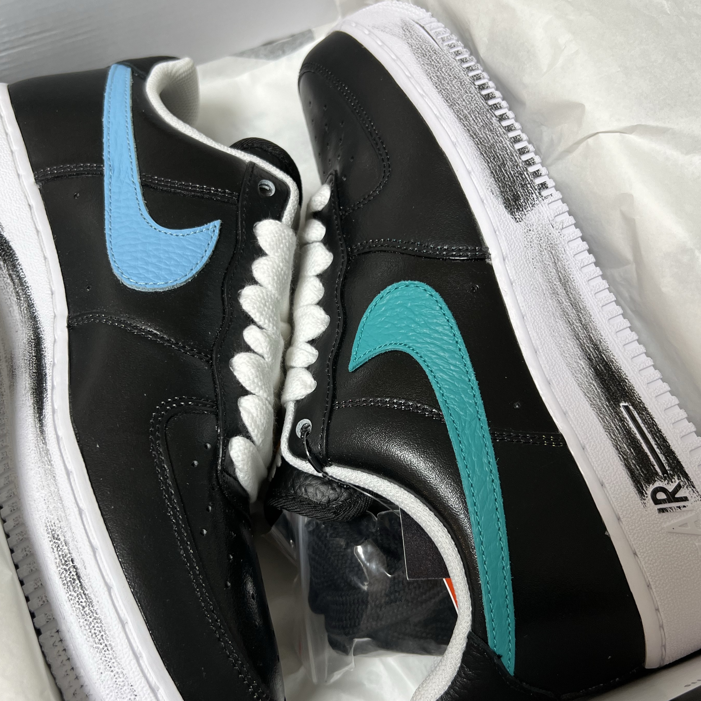 Nike x Peaceminusone Air Force 1 Low Para-Noise 3.0 Black and Multicolor 착용 스타일 - 3
