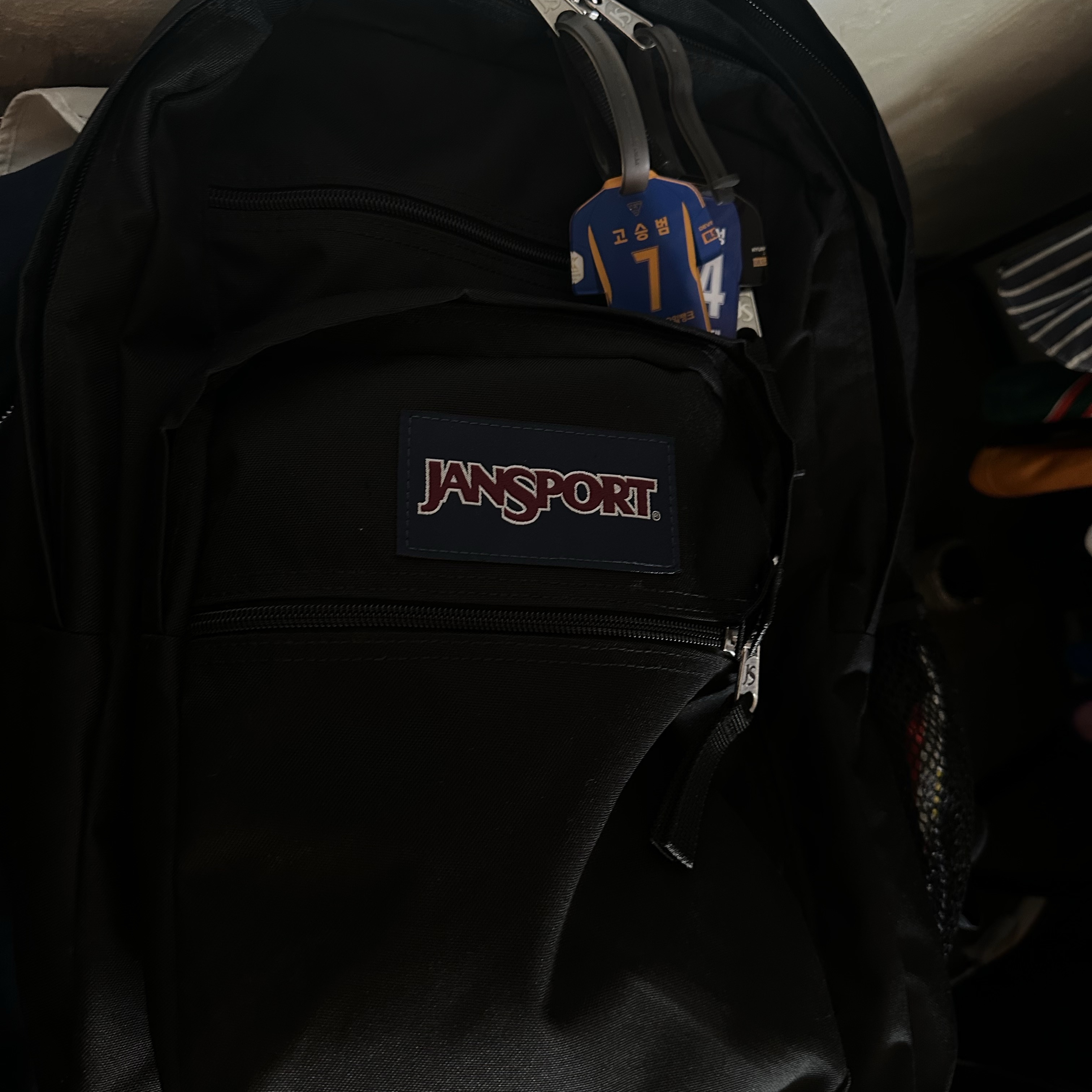 Jansport Big Student Backpack Black 착용 스타일