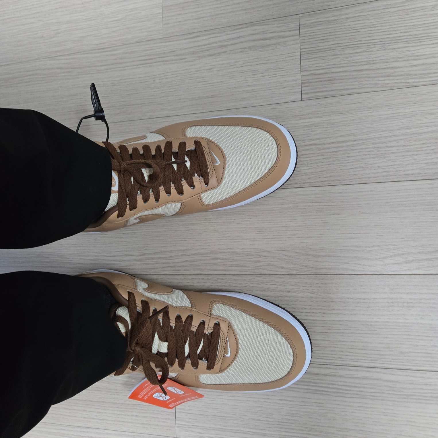 Nike Air Force 1 Low QS Acorn 2021 착용 스타일 - 3