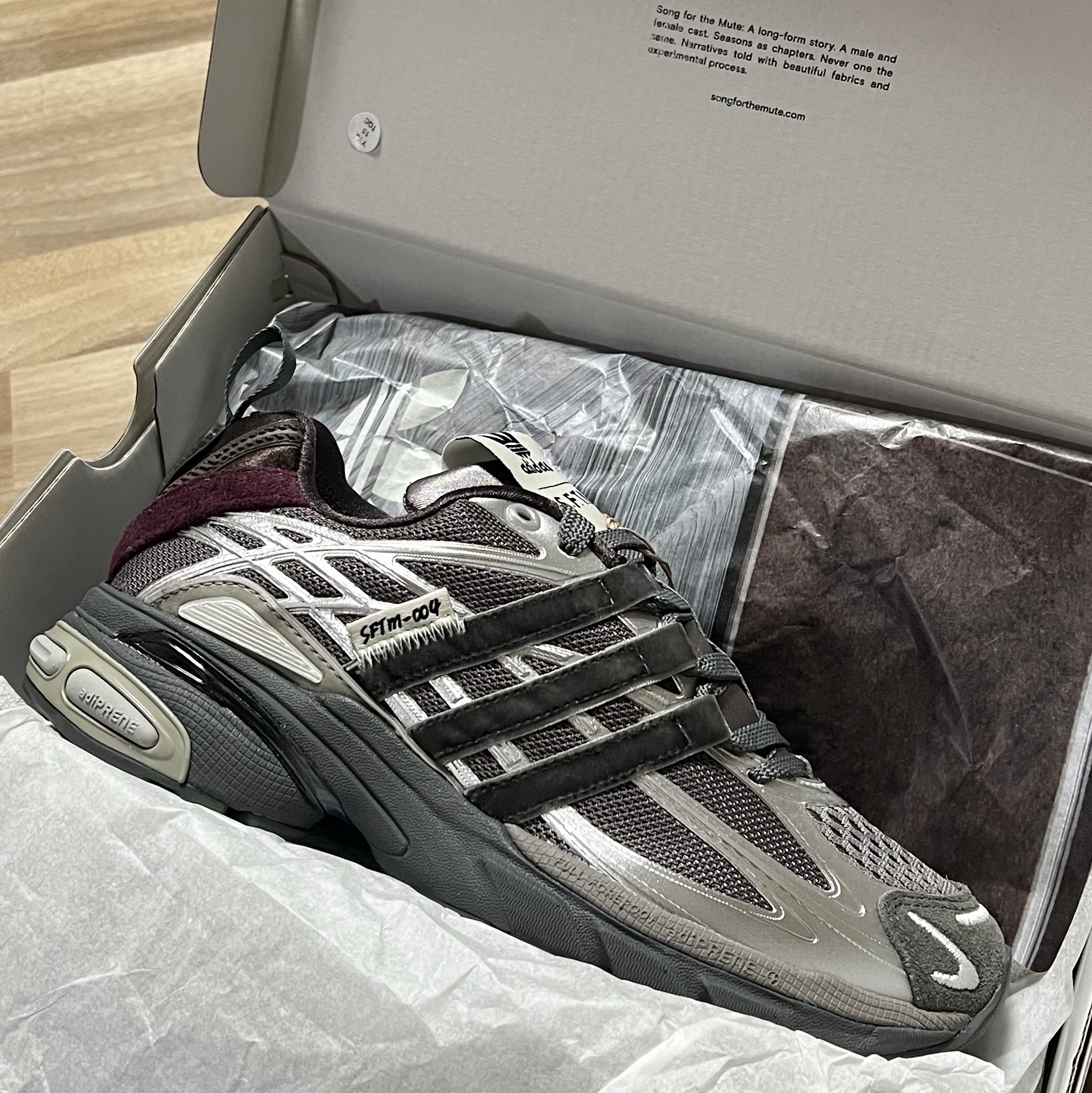 Adidas x Song for the Mute Adistar Cushion Taupe Metallic Granite 착용 스타일 - 2