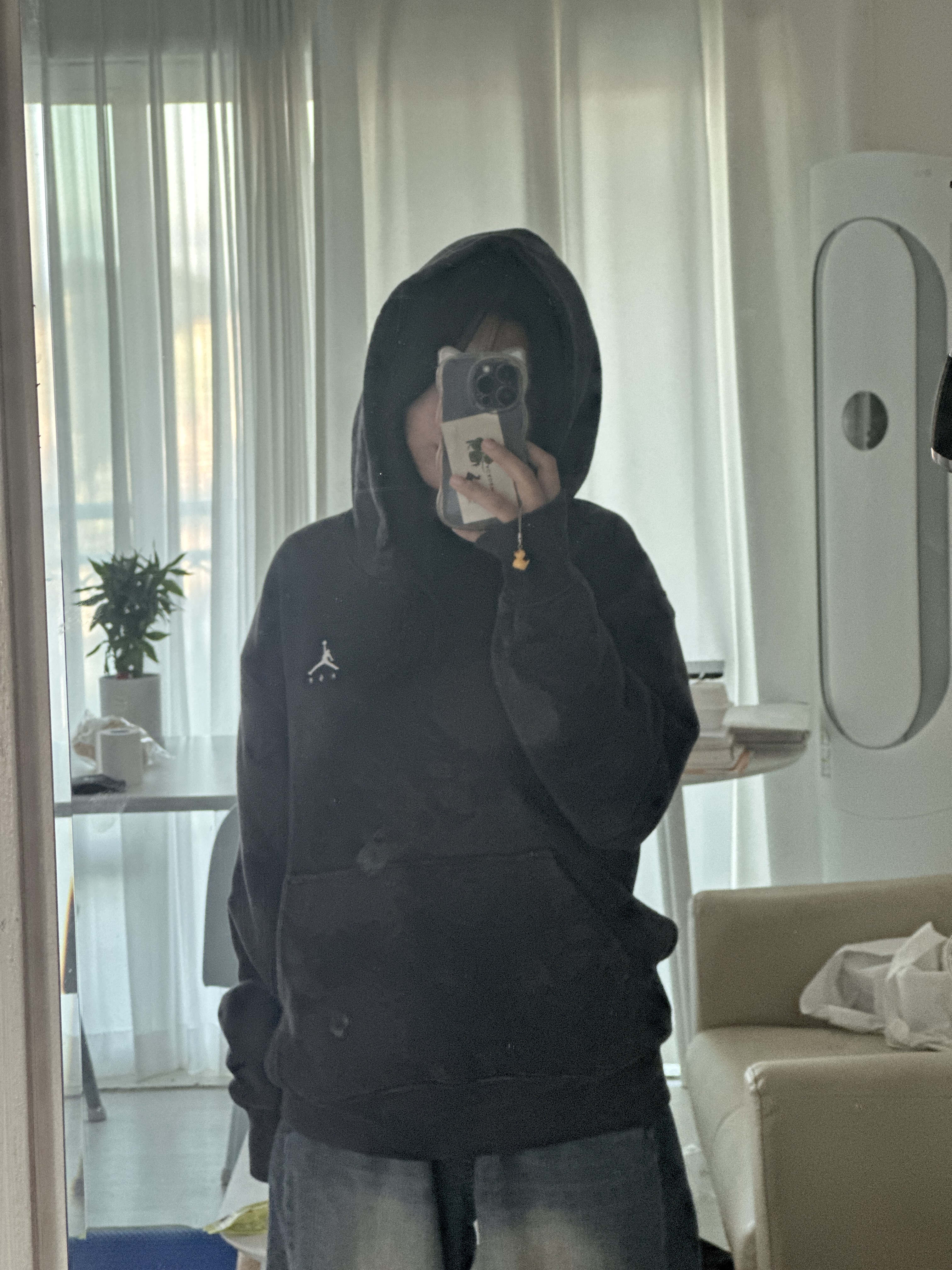 Jordan x J Balvin Hoodie Black - Asia 착용 스타일 - 2