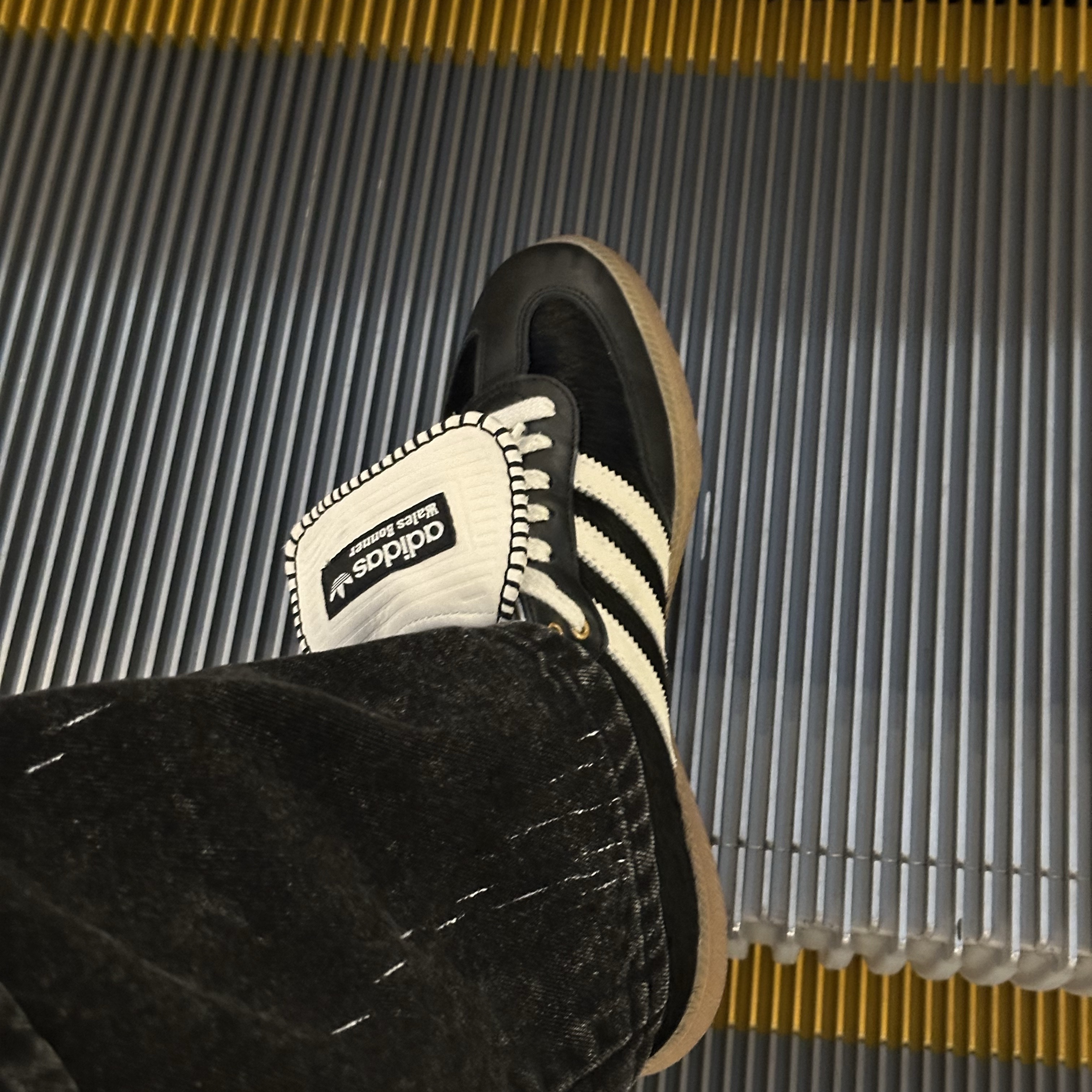 Adidas x Wales Bonner Pony Tonal Samba Core Black Cream White 착용 스타일 - 2