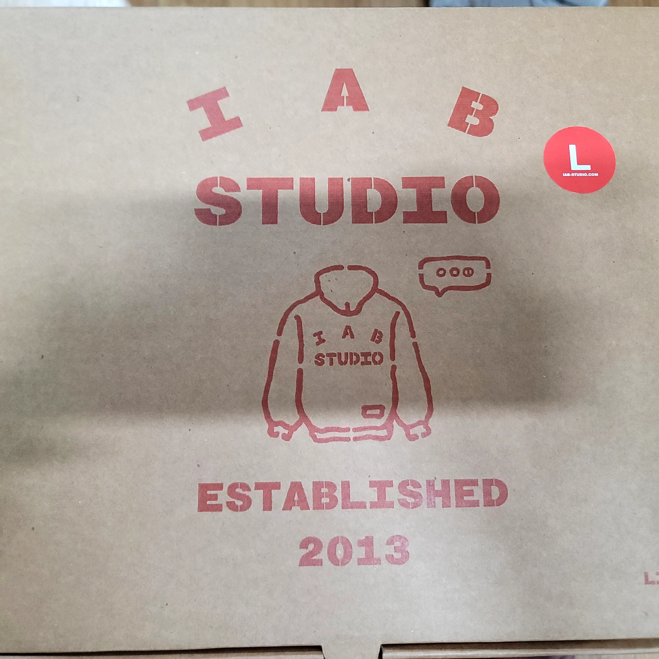IAB Studio Hoodie Light Gray 착용 스타일 - 1