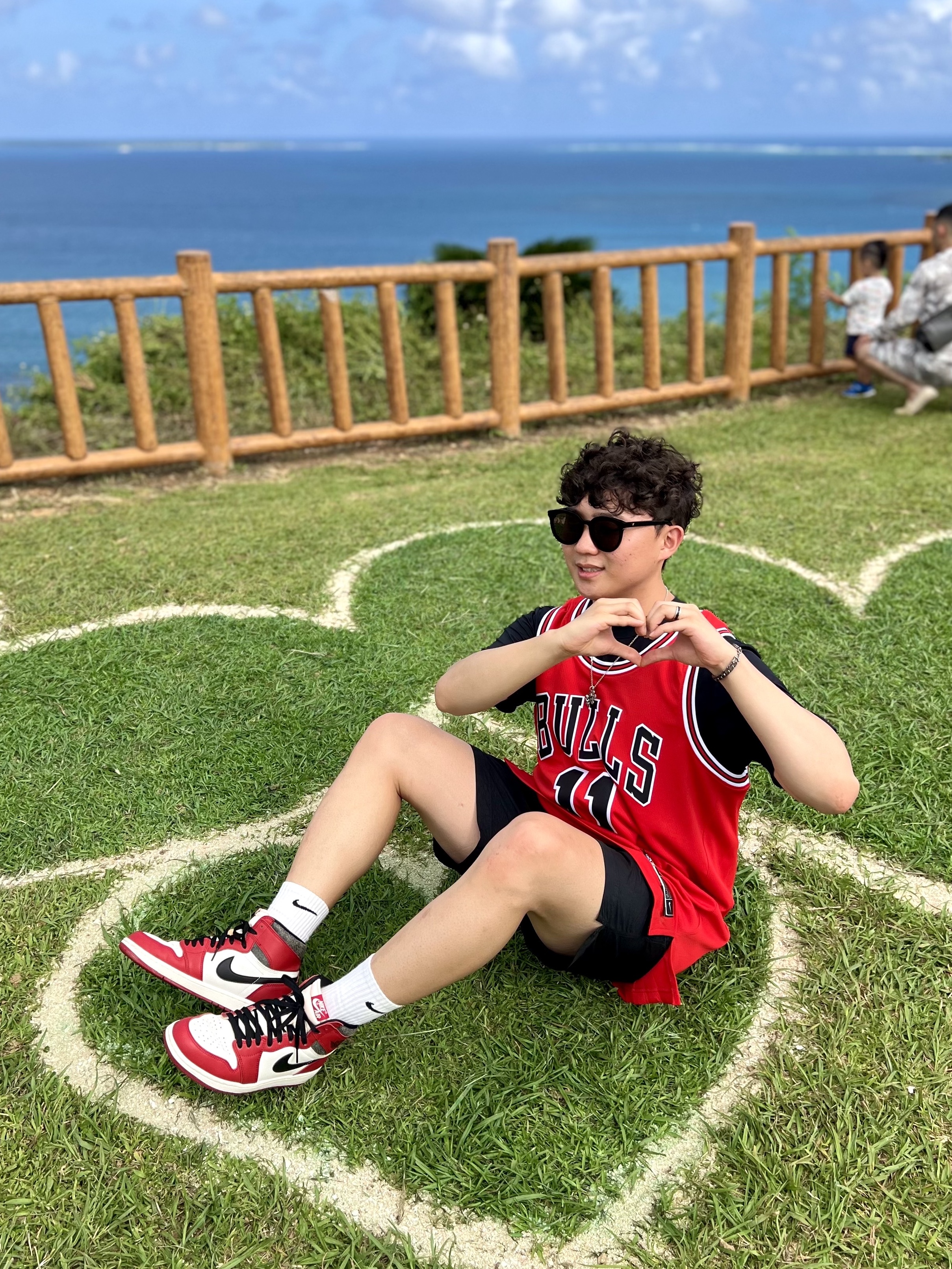 Jordan 1 Retro High OG Chicago 2022, Nike DeMar DeRozan Chicago Bulls Icon Edition 2022/23 NBA Swingman Jersey University Red 착용 스타일