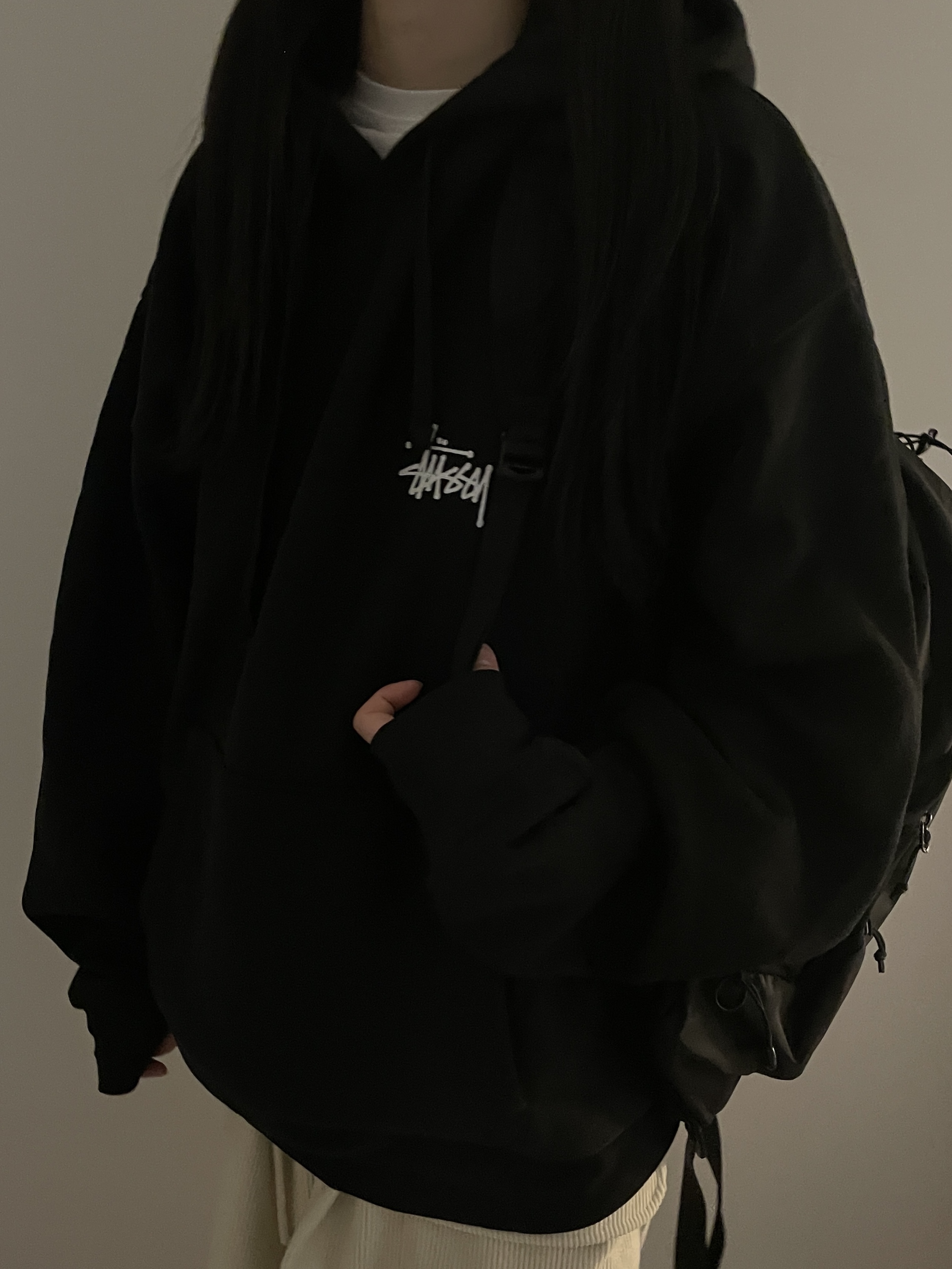 Salomon Trailblazer 20 Black, Stussy California Grown Hoodie Black 착용 스타일 - 1