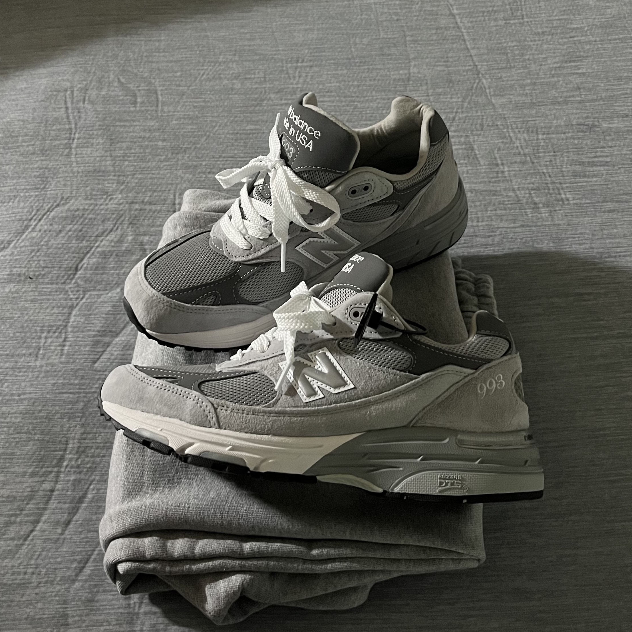 New Balance 993 Made in USA Grey - D Standard 착용 스타일