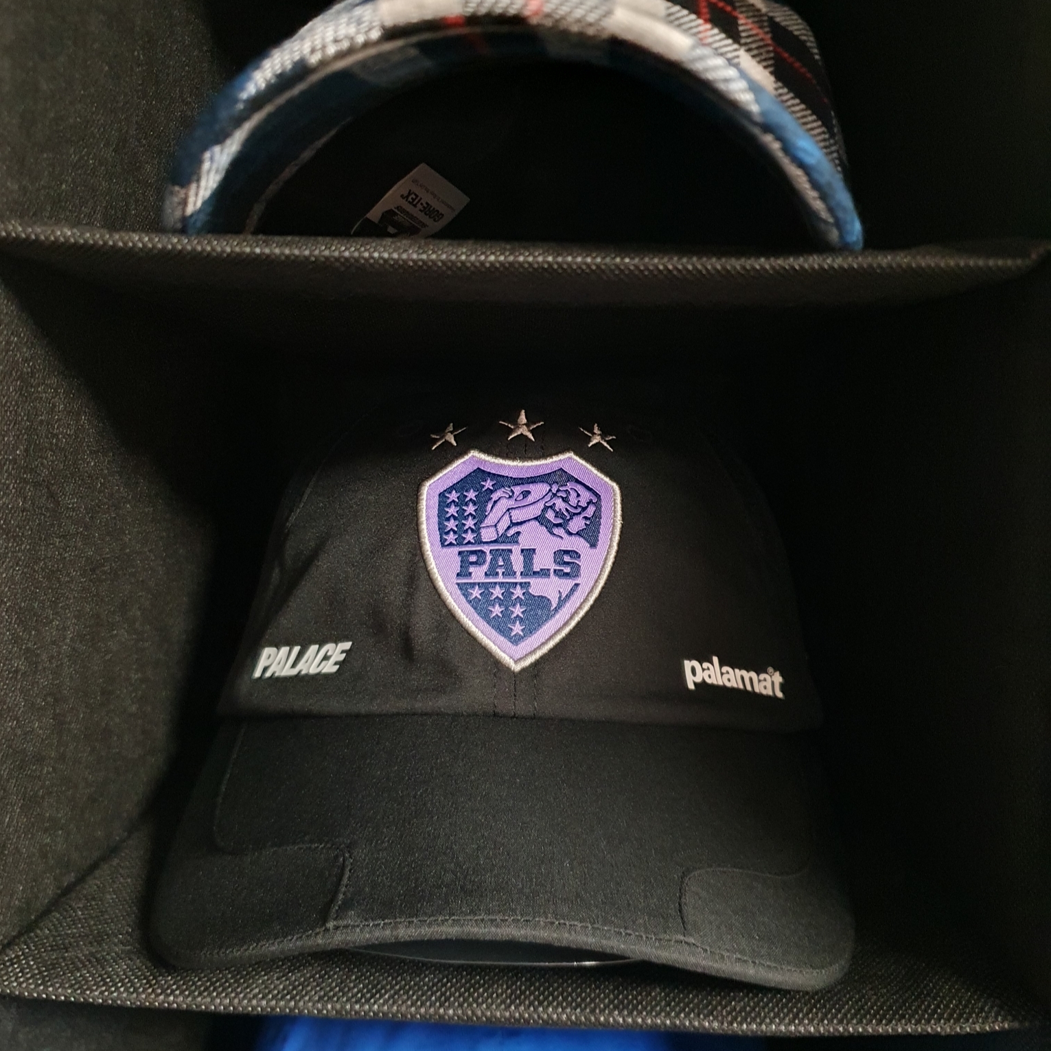 Palace Palamat Shell 6-Panel Black - 24FW 착용 스타일