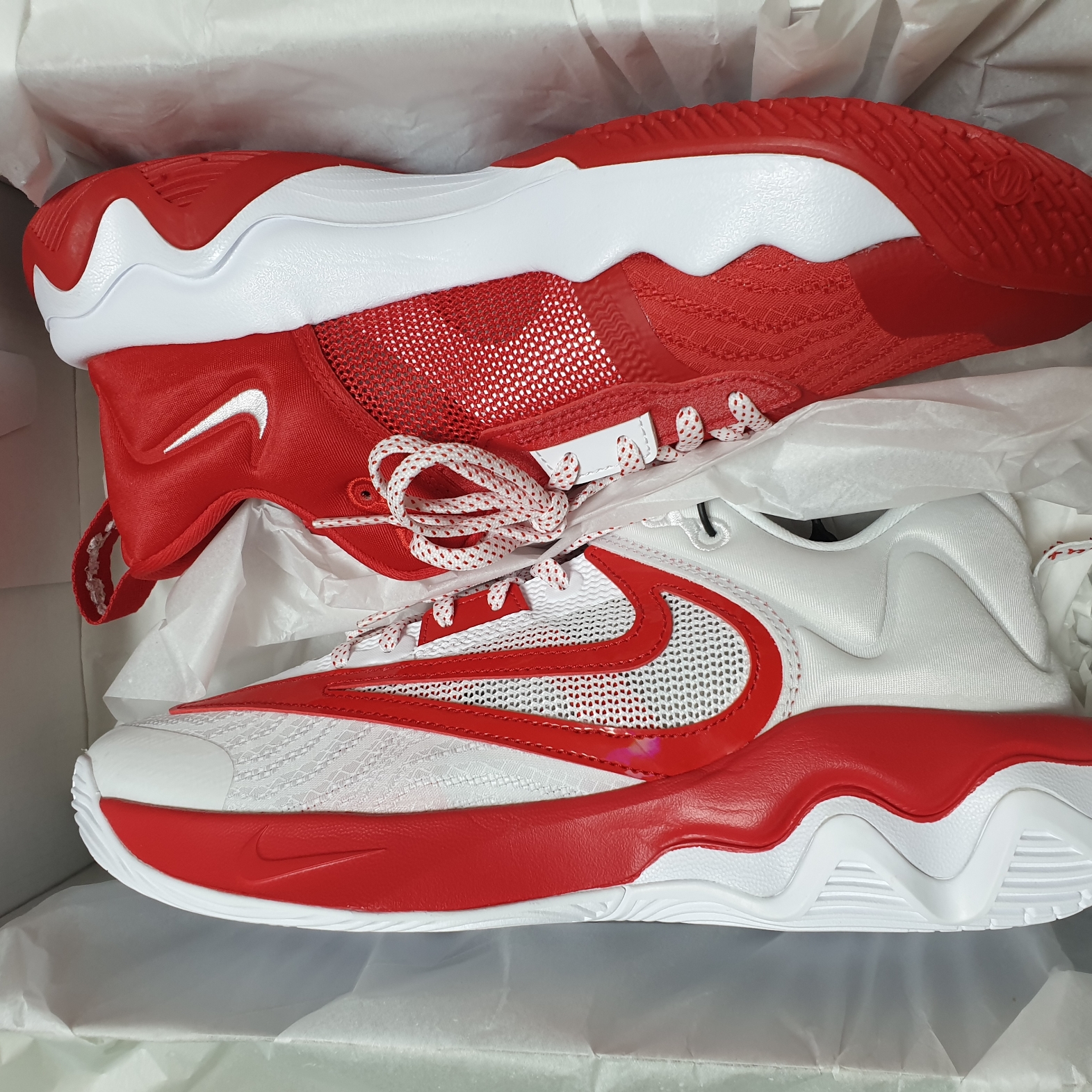 Nike Giannis Immortality 3 ASW EP University Red White 착용 스타일