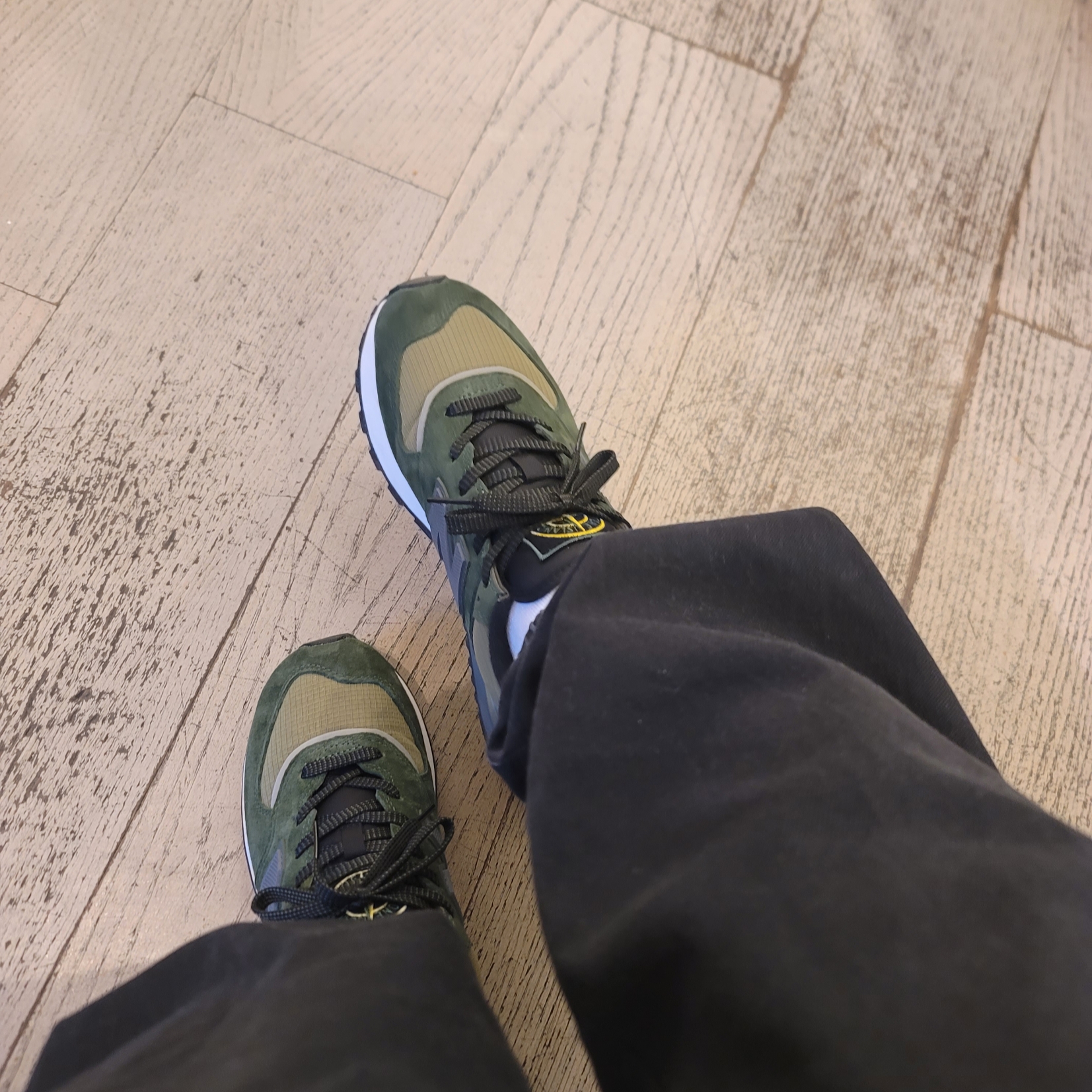 New Balance x Stone Island 574 Legacy Dark Green 착용 스타일