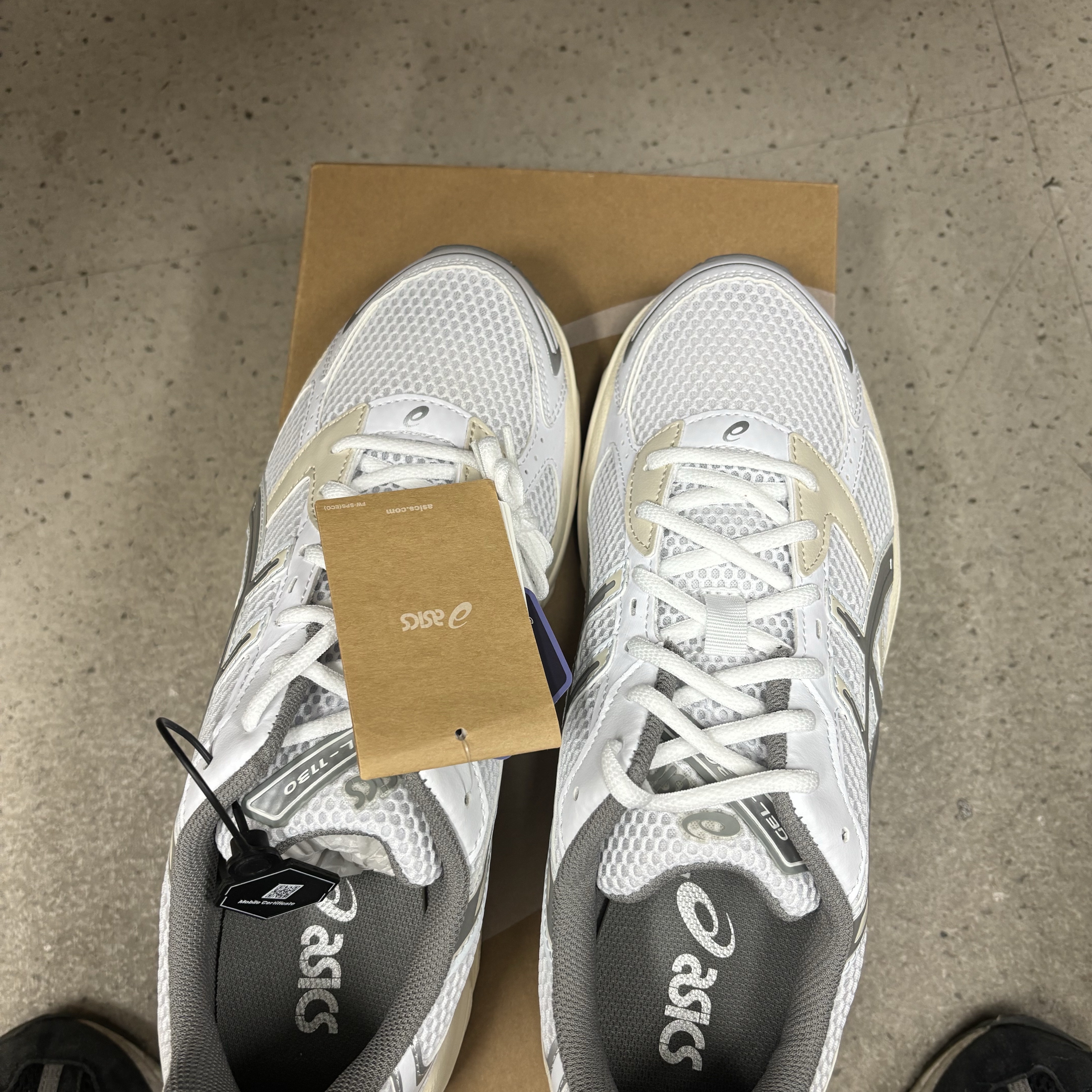 Asics Gel-1130 White Clay Grey 착용 스타일