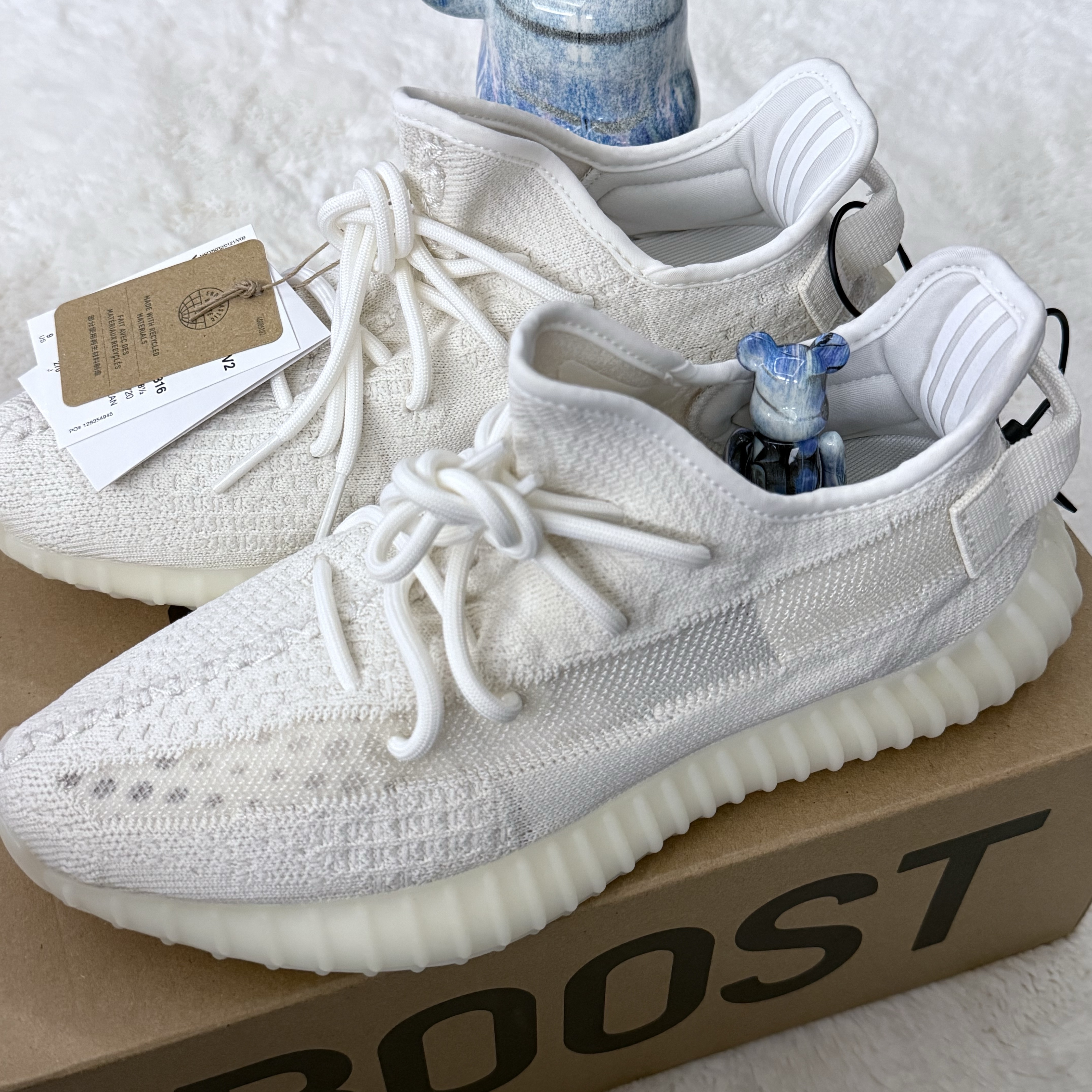 Adidas Yeezy Boost 350 V2 Bone 착용 스타일 - 2