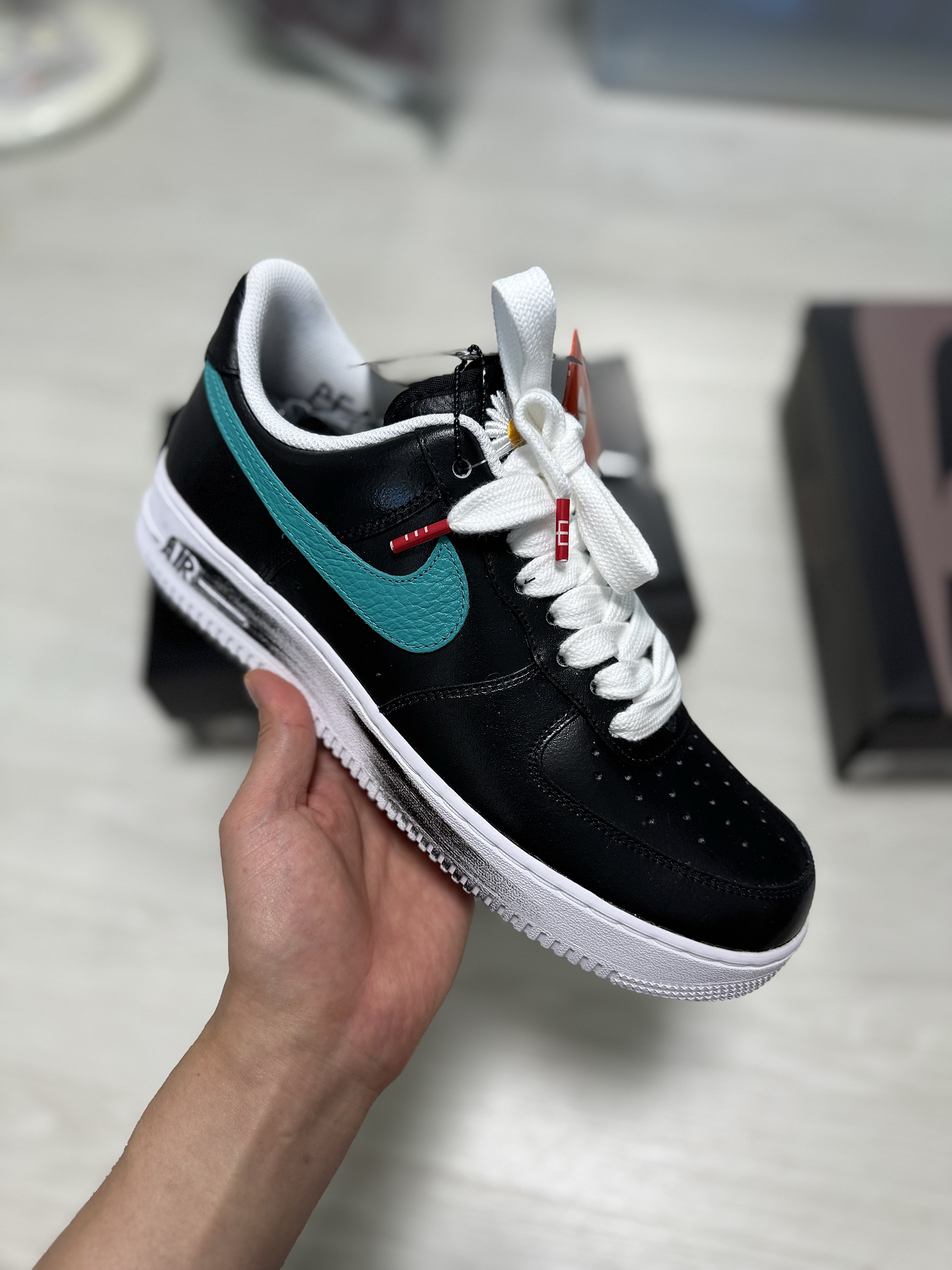 Nike x Peaceminusone Air Force 1 Low Para-Noise 3.0 Black and Multicolor 착용 스타일