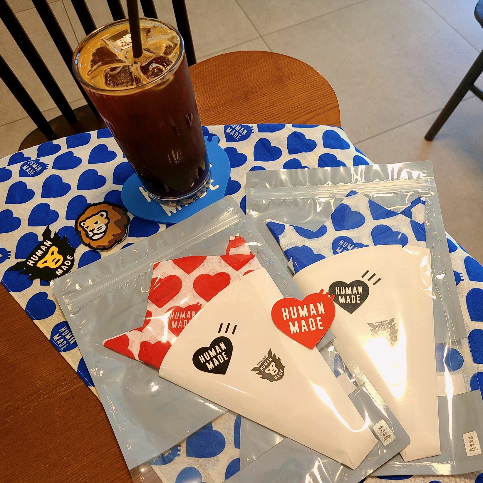 Human Made Big Bandana #2 Red, Human Made Big Bandana #2 Navy 착용 스타일 - 1