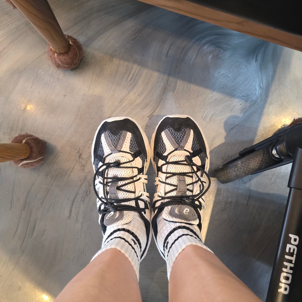 Asics Unlimited Gel-Sonoma 15-50 Carrier Grey White Alyssum 착용 스타일
