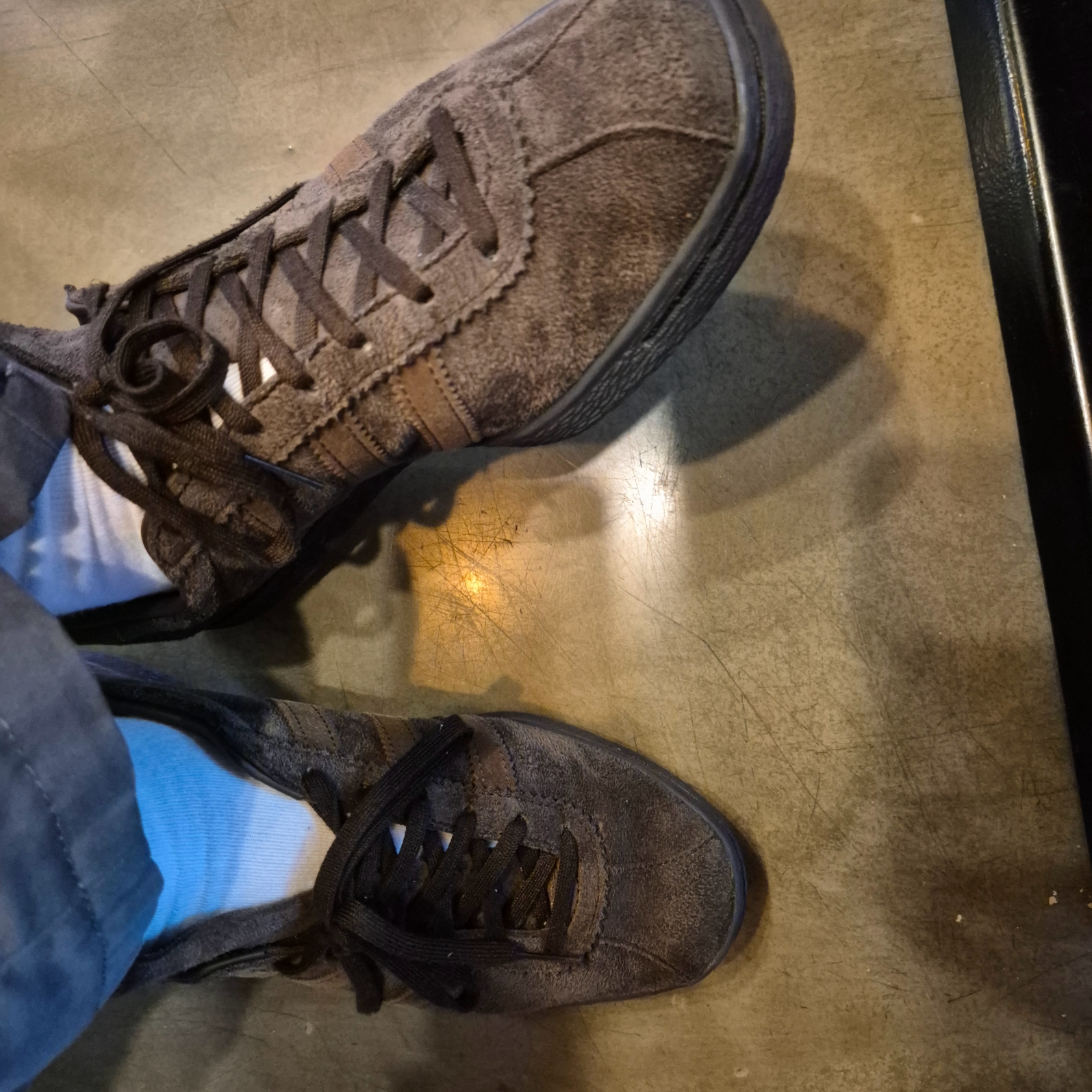 Adidas Tobacco Gruen Dark Brown 착용 스타일 - 1