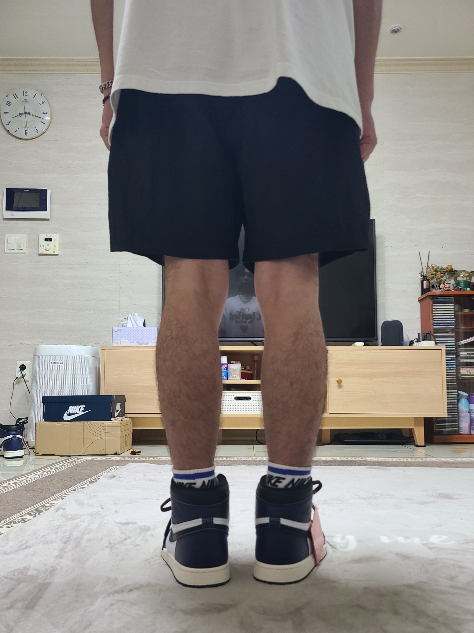Jordan 1 Retro High OG Midnight Navy 착용 스타일 - 2