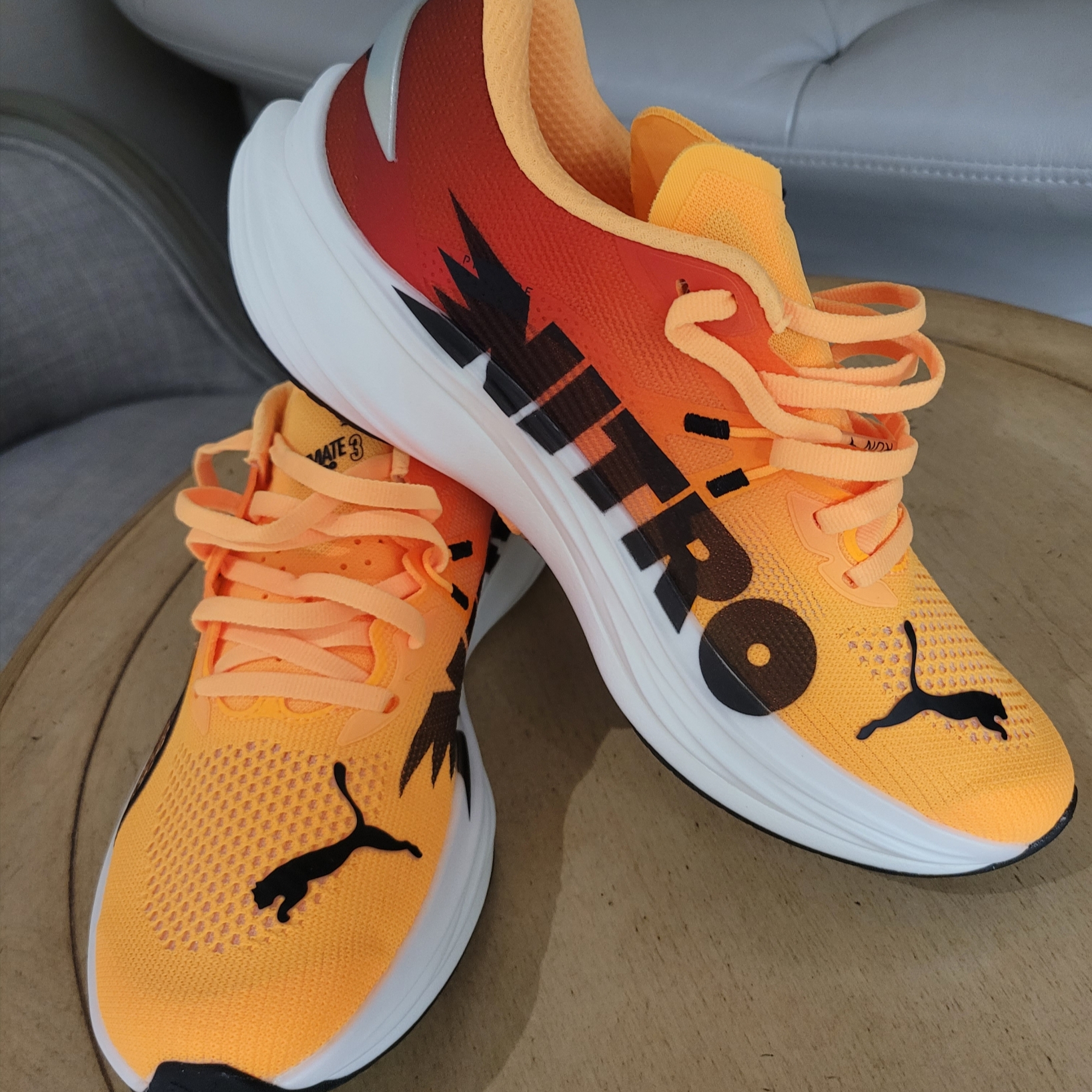 Puma Deviate Nitro 3 Fade Sun Stream Sunset Glow 착용 스타일 - 2