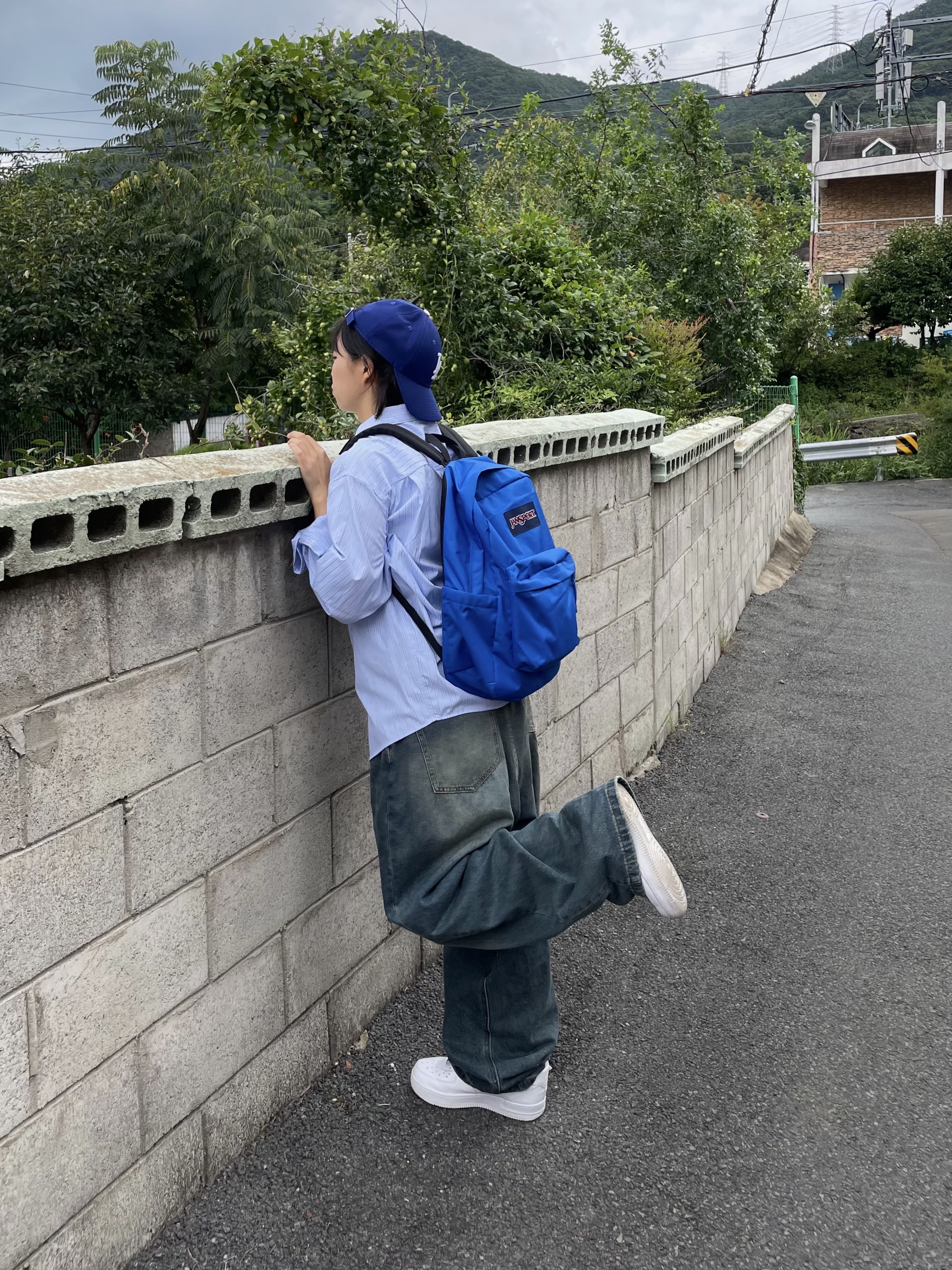 Jansport Superbreak Backpack Black, Nike Air Force 1 '07 Low White 착용 스타일 - 4