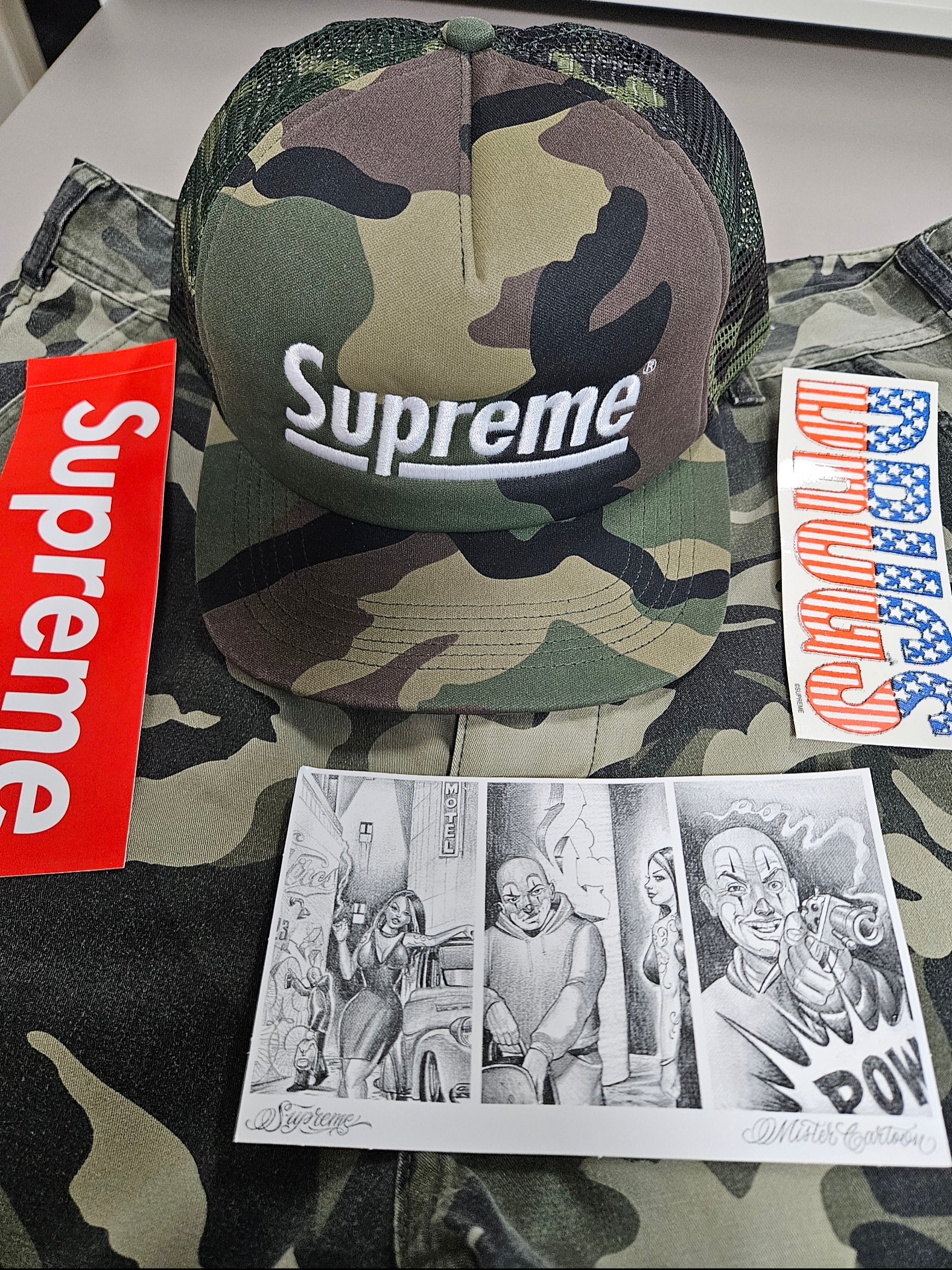 Supreme Underline Mesh Back 5-Panel Woodland Camo - 24FW 착용 스타일 - 1