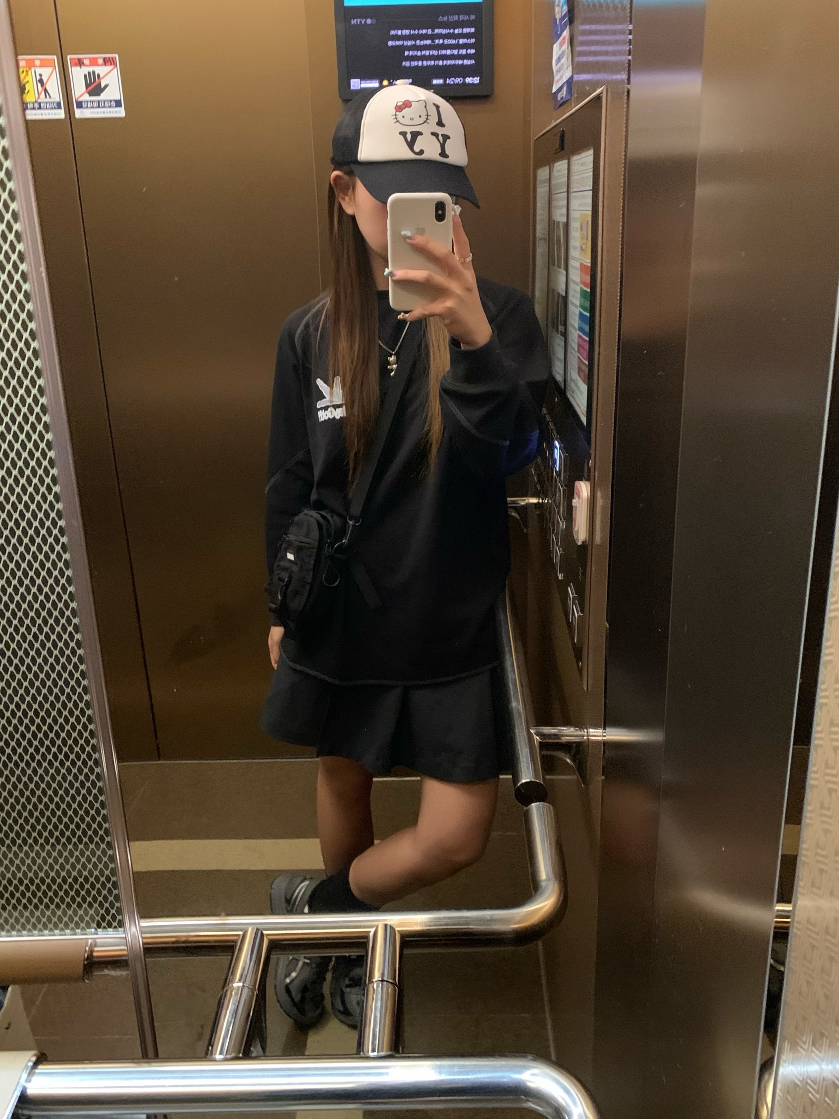 Palace Cordura RS Device Bag Black Graphite - 24FW, Asics Jog 100 S Steel Grey - 2E Wide 착용 스타일