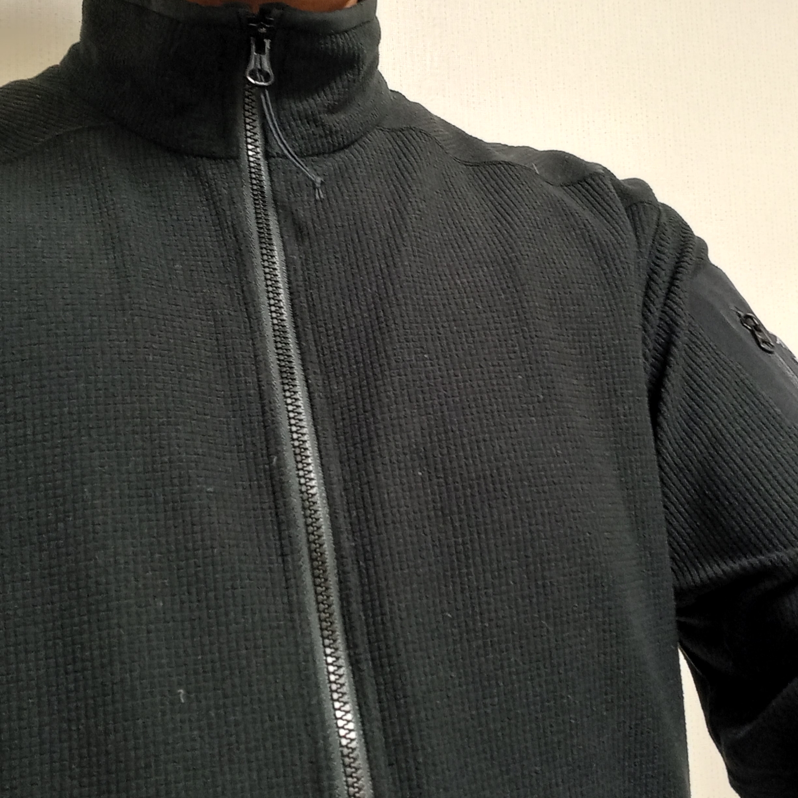 Arc'teryx Delta LT Jacket Black, Arc'teryx Delta Jacket Black 착용 스타일 - 2