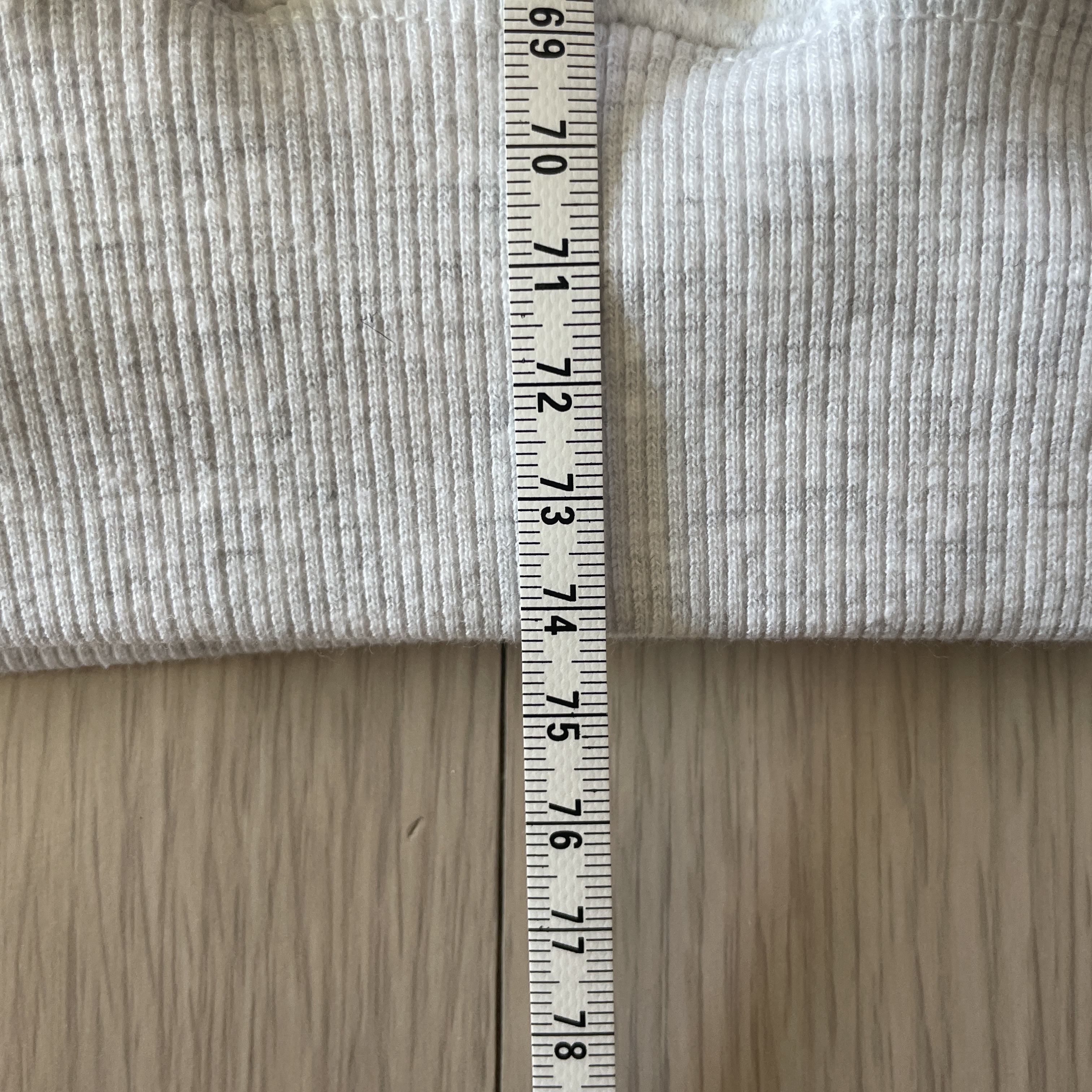 IAB Studio Hoodie Light Gray 착용 스타일 - 7