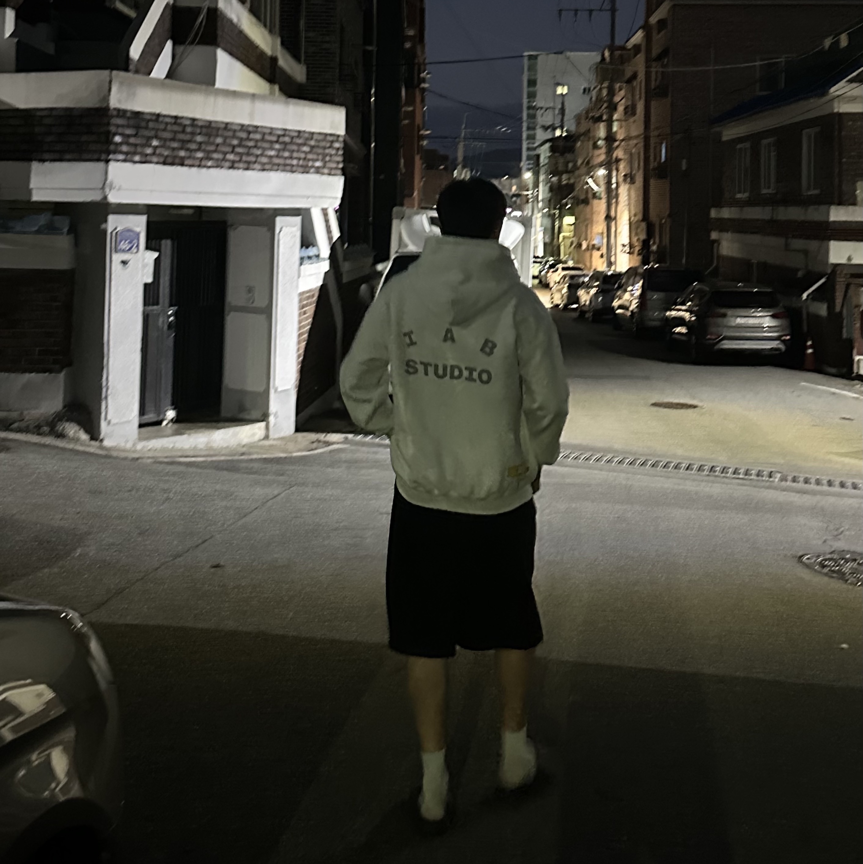 IAB Studio Hoodie Light Gray, Adidas Yeezy Slide Dark Onyx 2024 착용 스타일 - 1