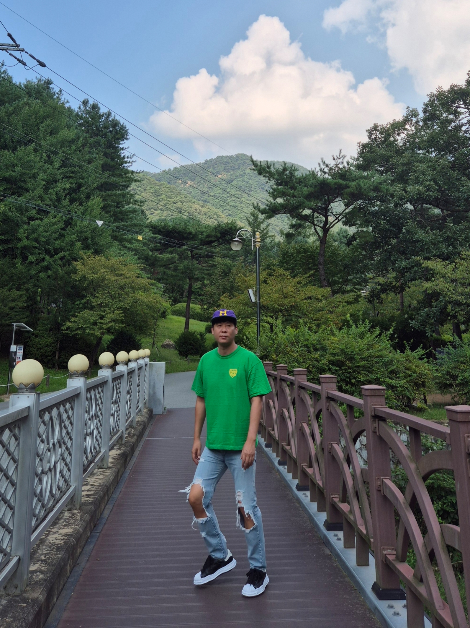 Maison Mihara Yasuhiro Blakey OG Sole Leather Low-top Sneakers Black, Human Made Color T-Shirt Green 착용 스타일 - 2