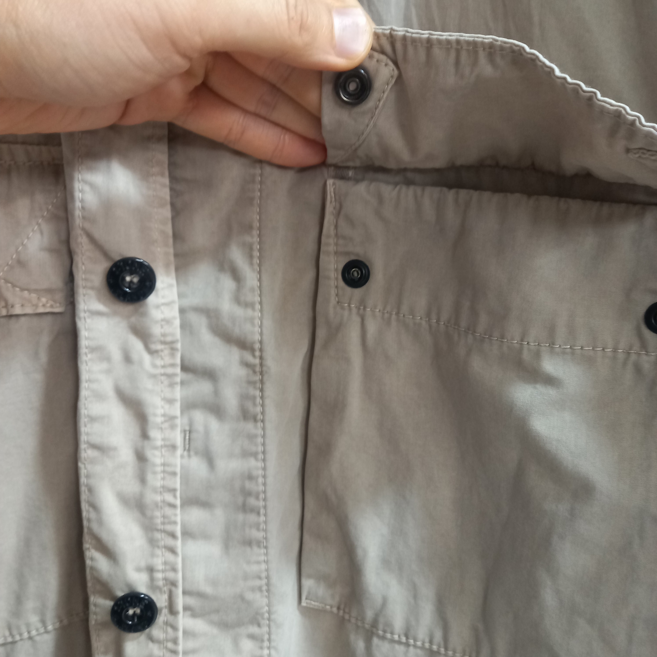 Stone Island 115WN Old Treatment Overshirt Dove Grey - 23SS 착용 스타일 - 9